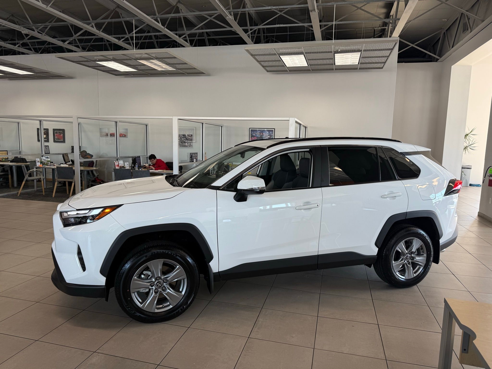 Toyota RAV4  2025