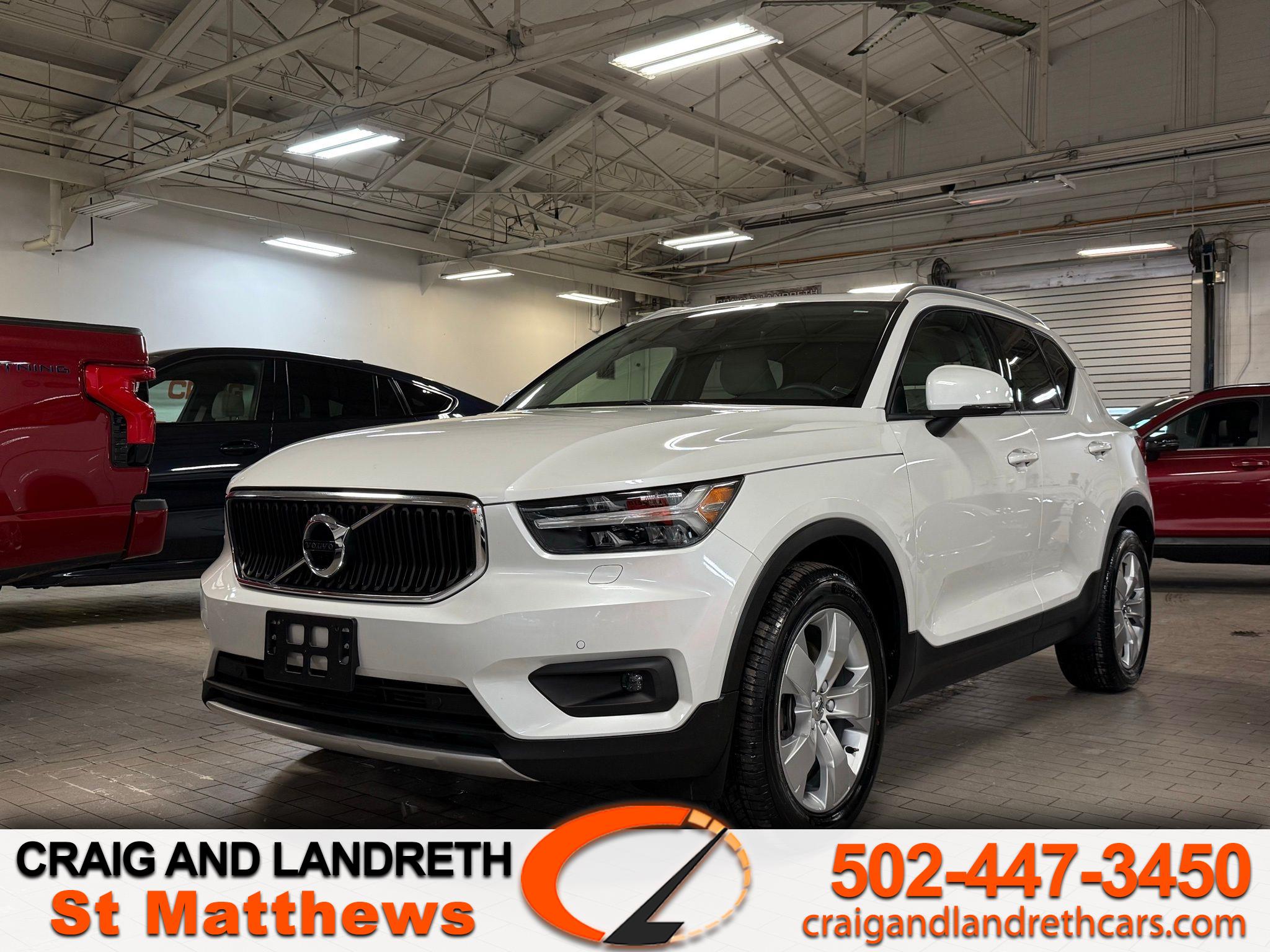 2022 Volvo XC40 Momentum