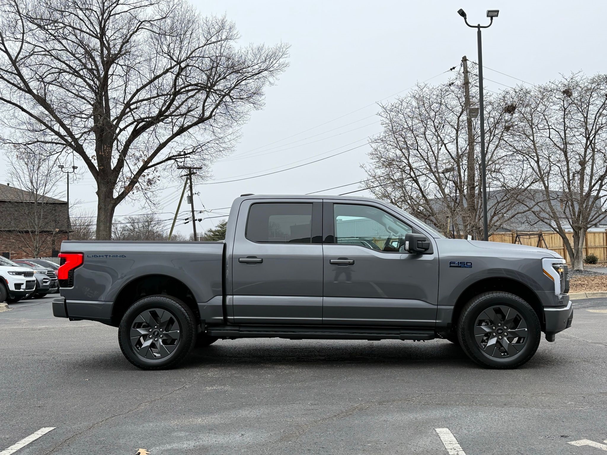 Ford F-150 Lightning  2024