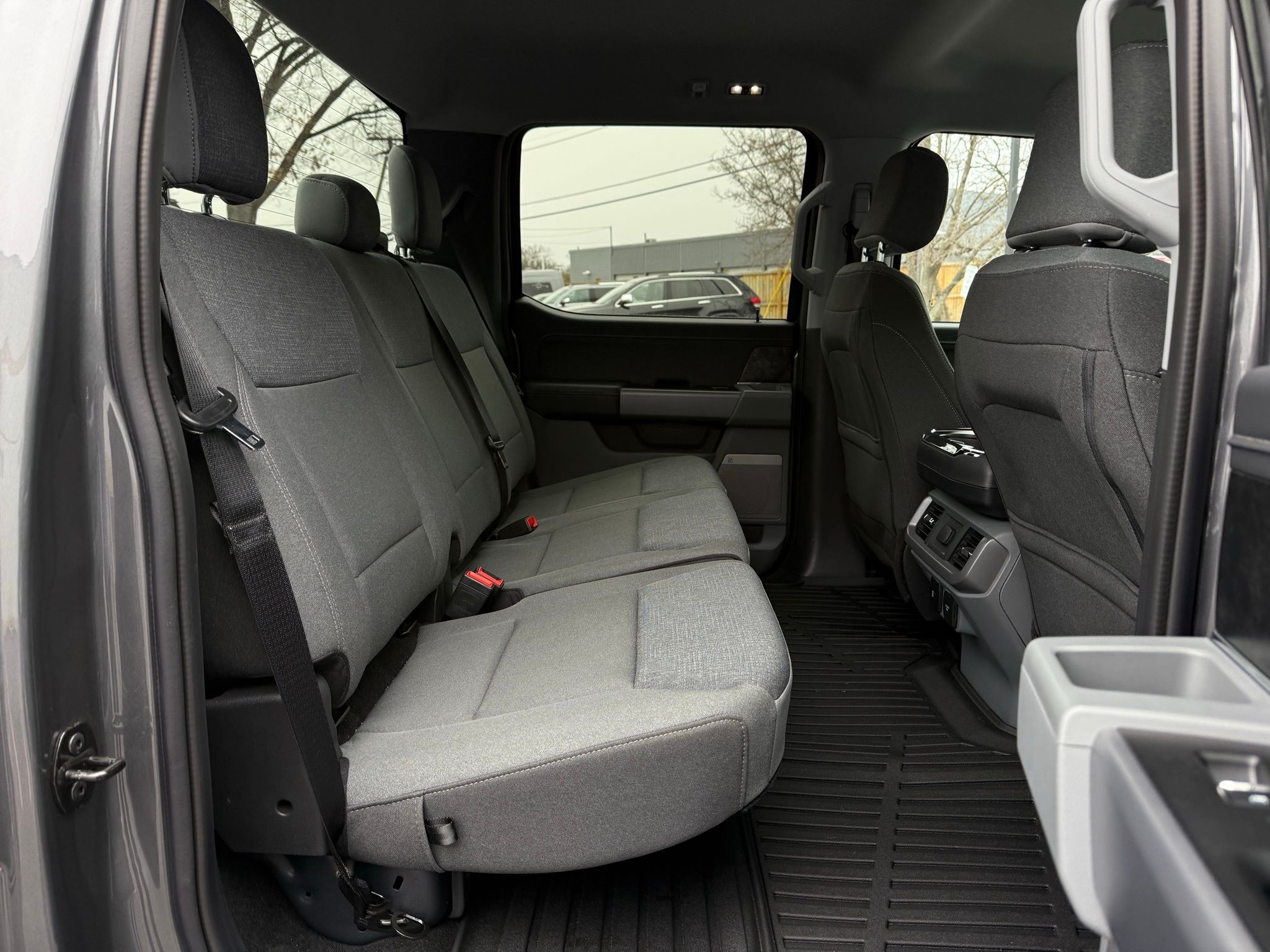 Ford F-150 Lightning  2024