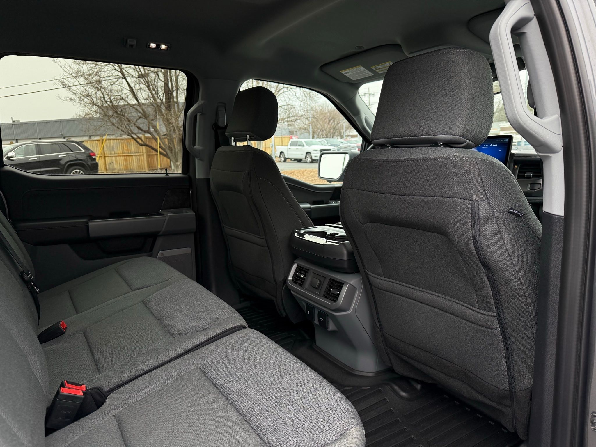 Ford F-150 Lightning  2024