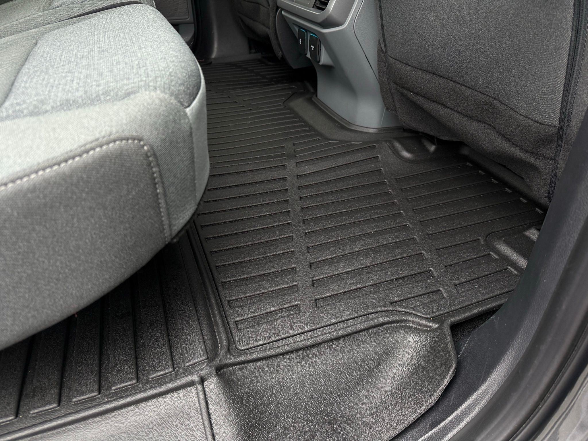 Ford F-150 Lightning  2024