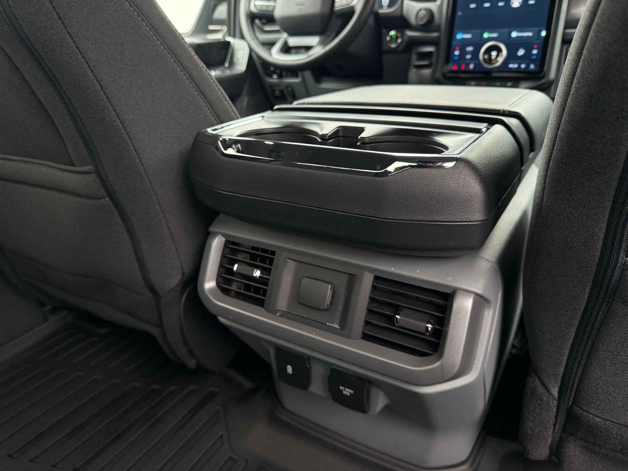 Ford F-150 Lightning  2024