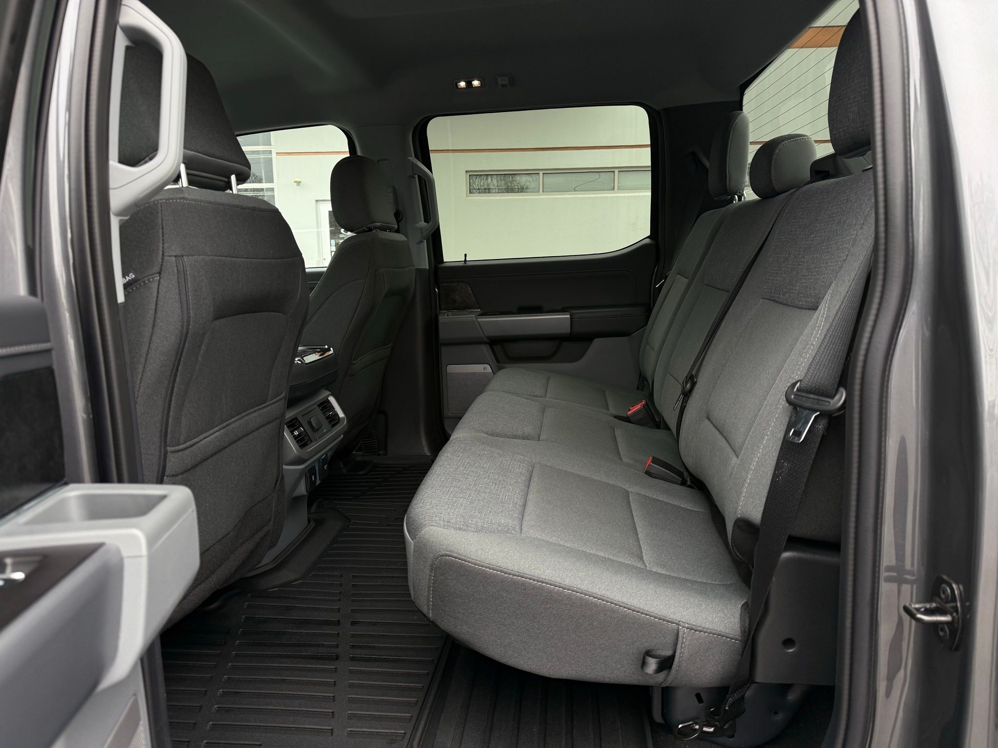 Ford F-150 Lightning  2024