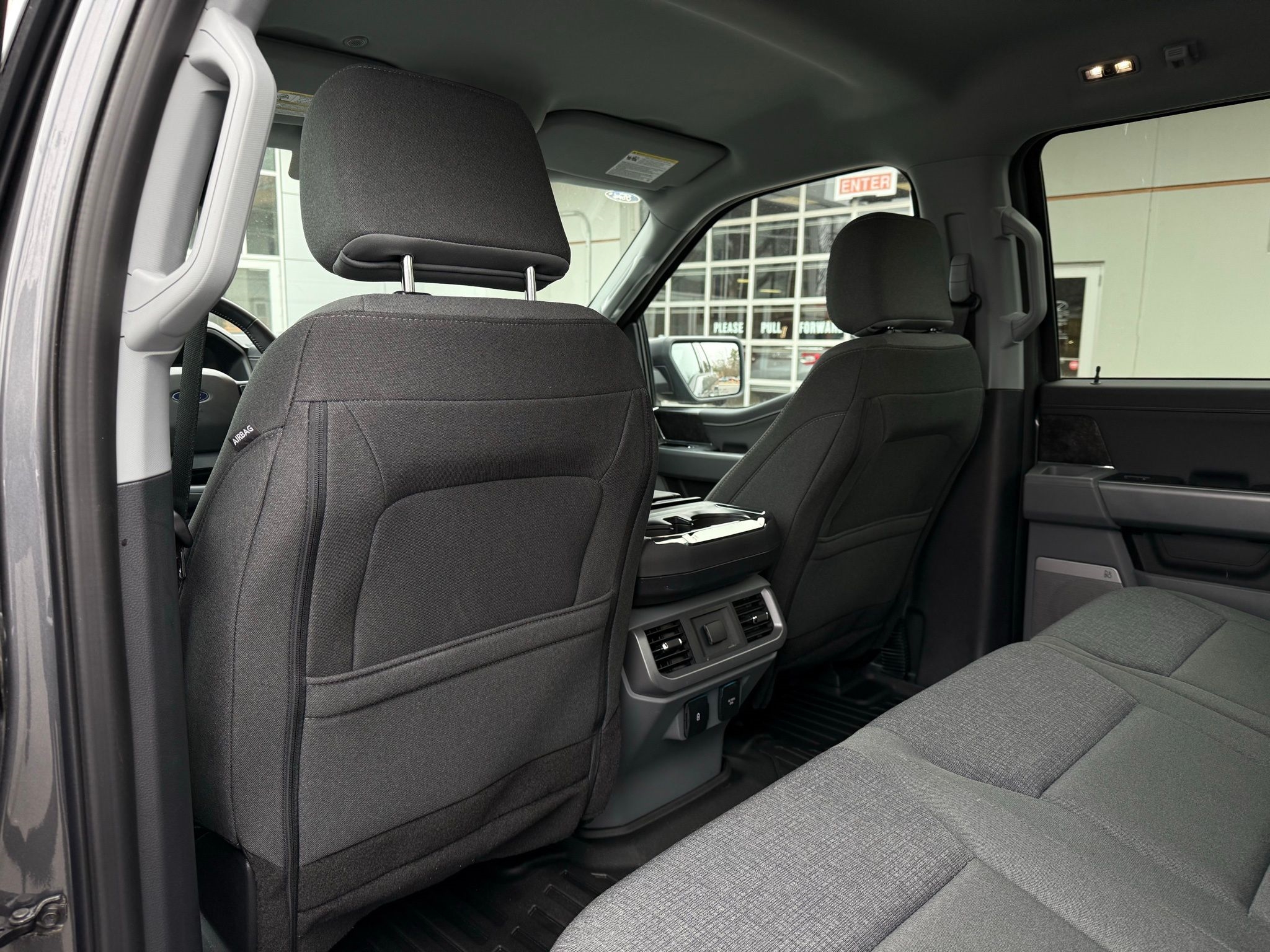 Ford F-150 Lightning  2024