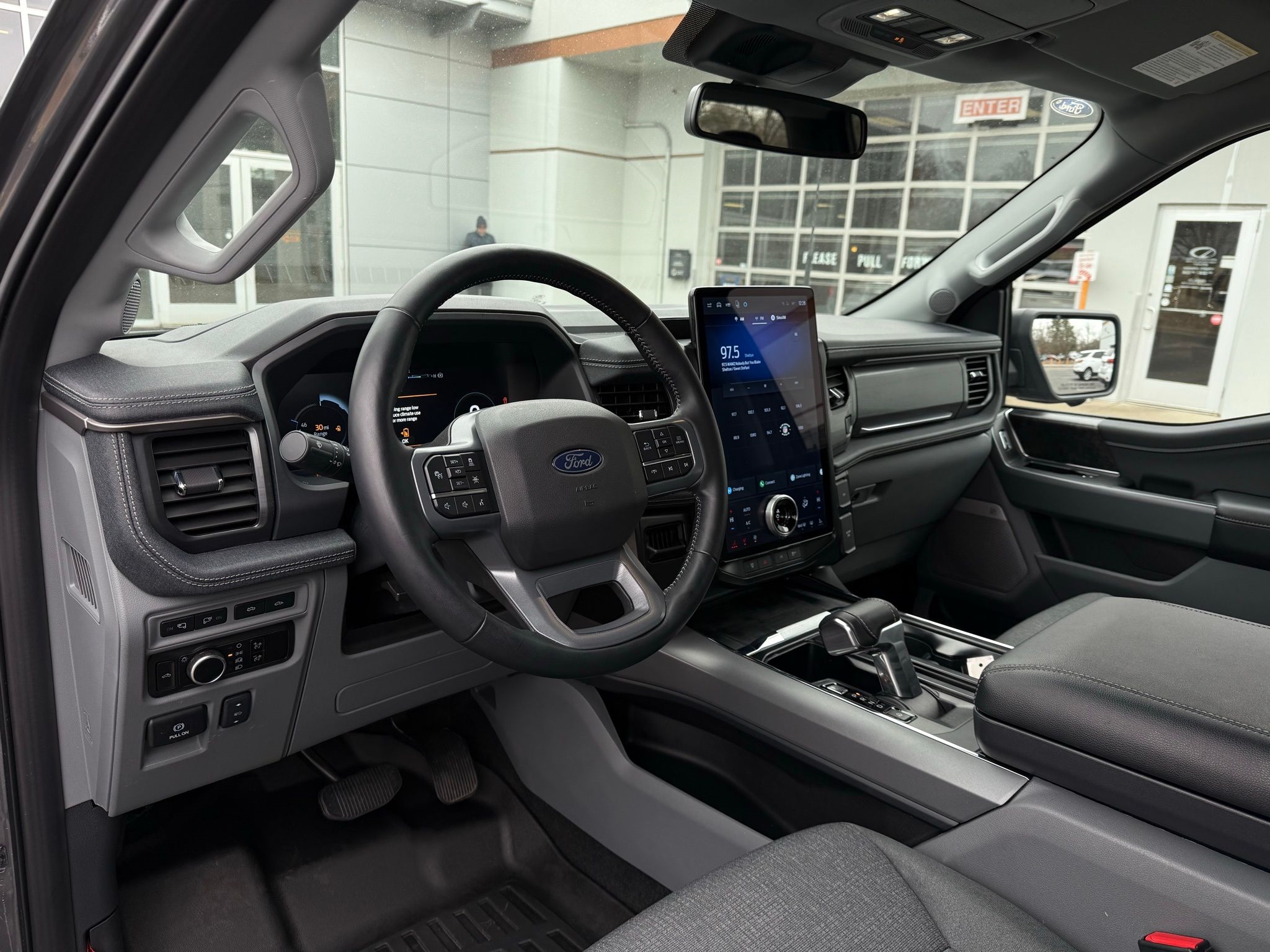 Ford F-150 Lightning  2024