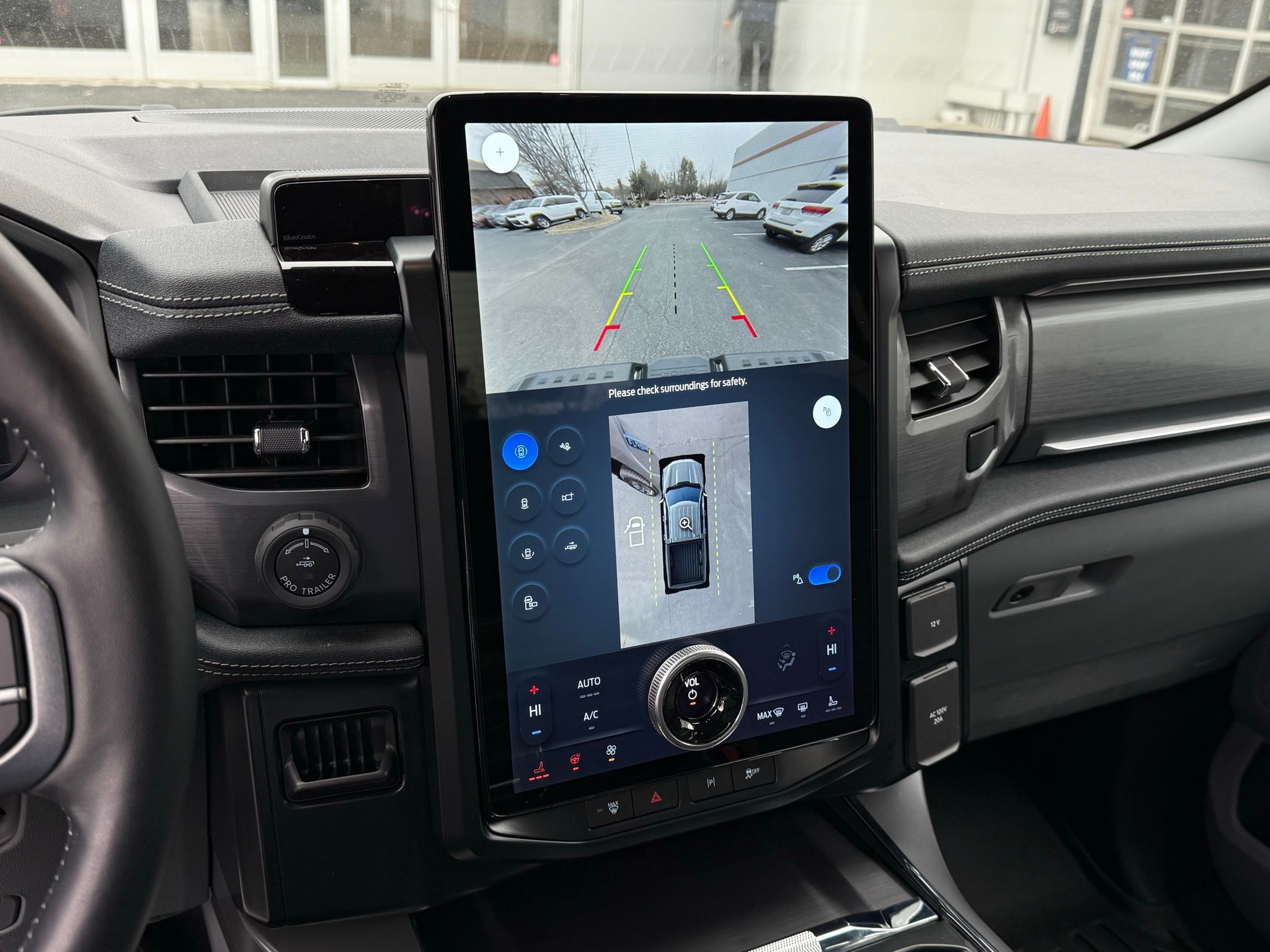 Ford F-150 Lightning  2024