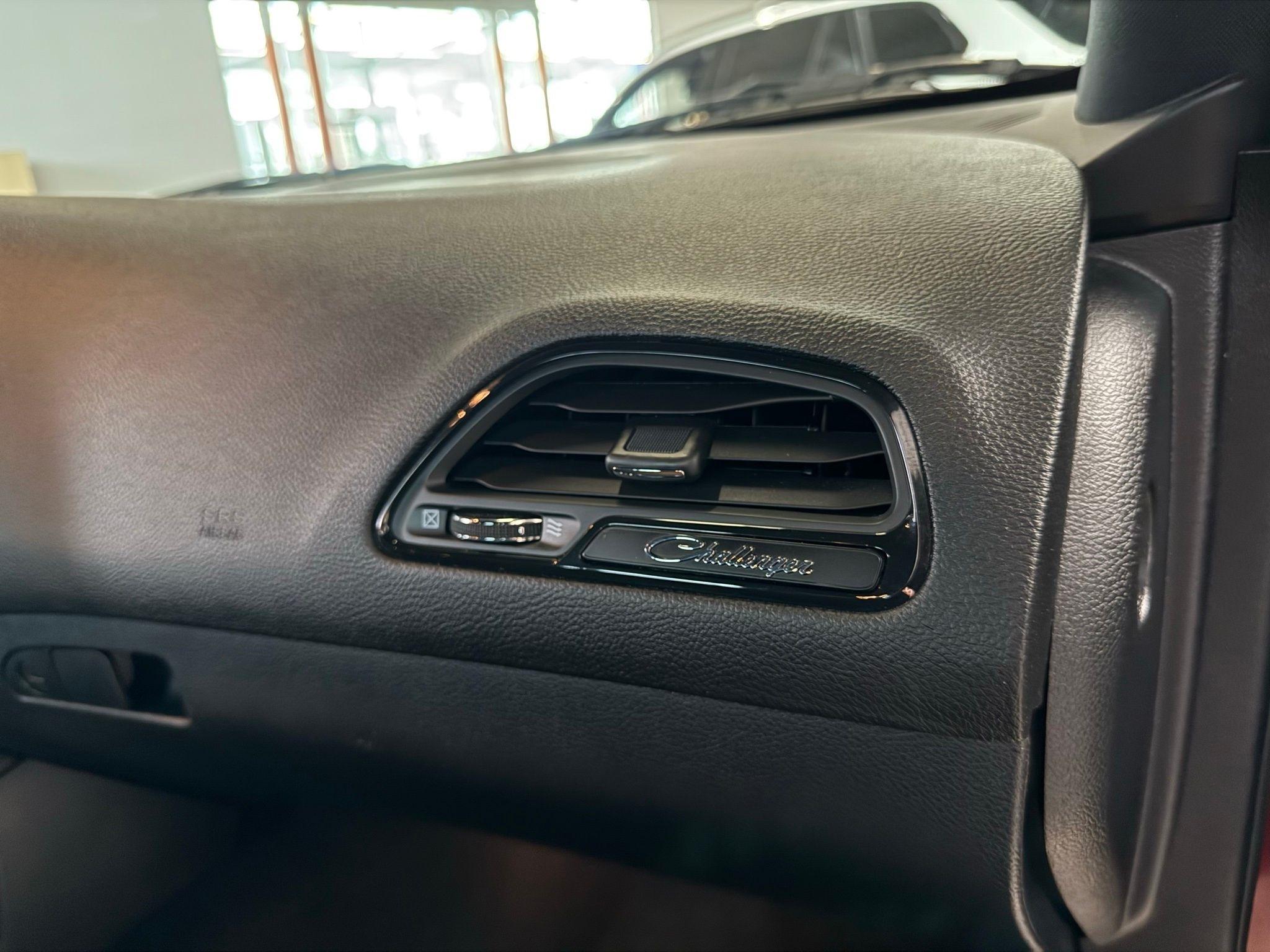 Dodge Challenger  2023