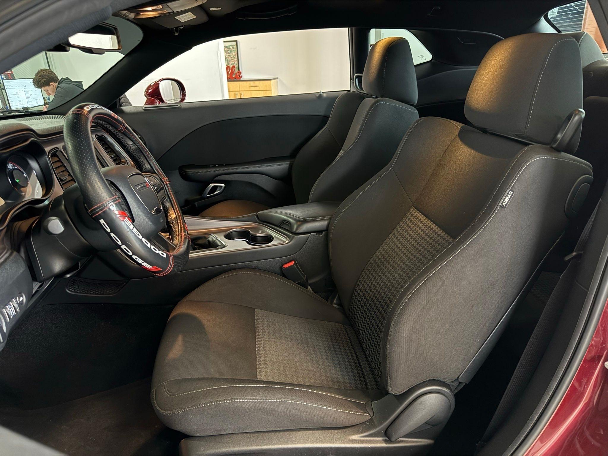 Dodge Challenger  2023