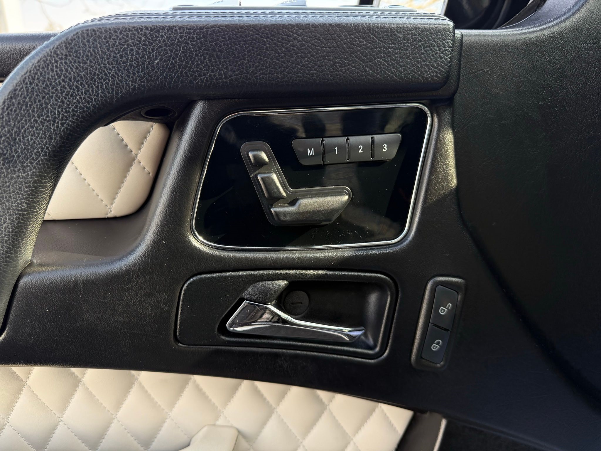 Mercedes-Benz G-Class  2016