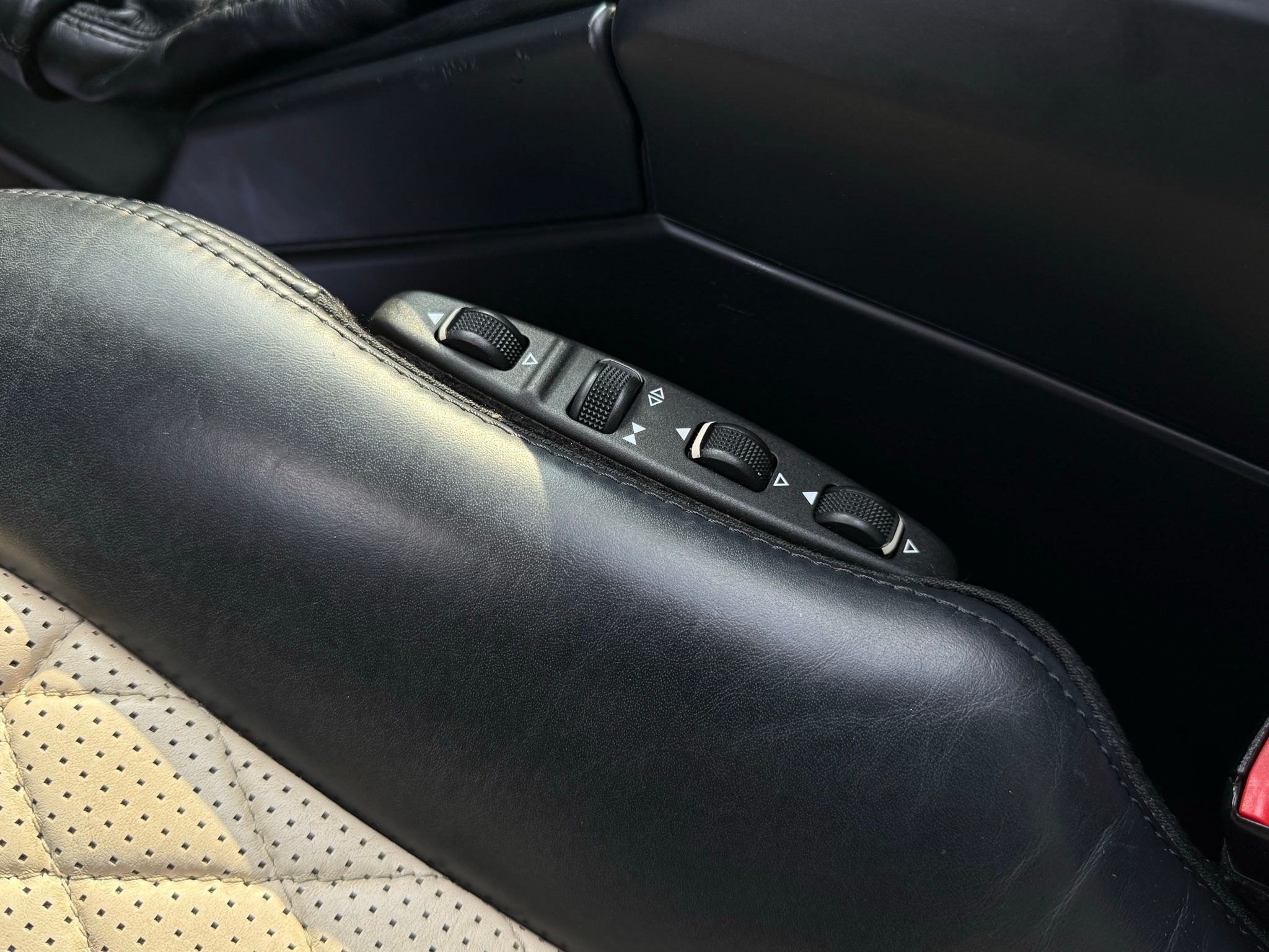 Mercedes-Benz G-Class  2016