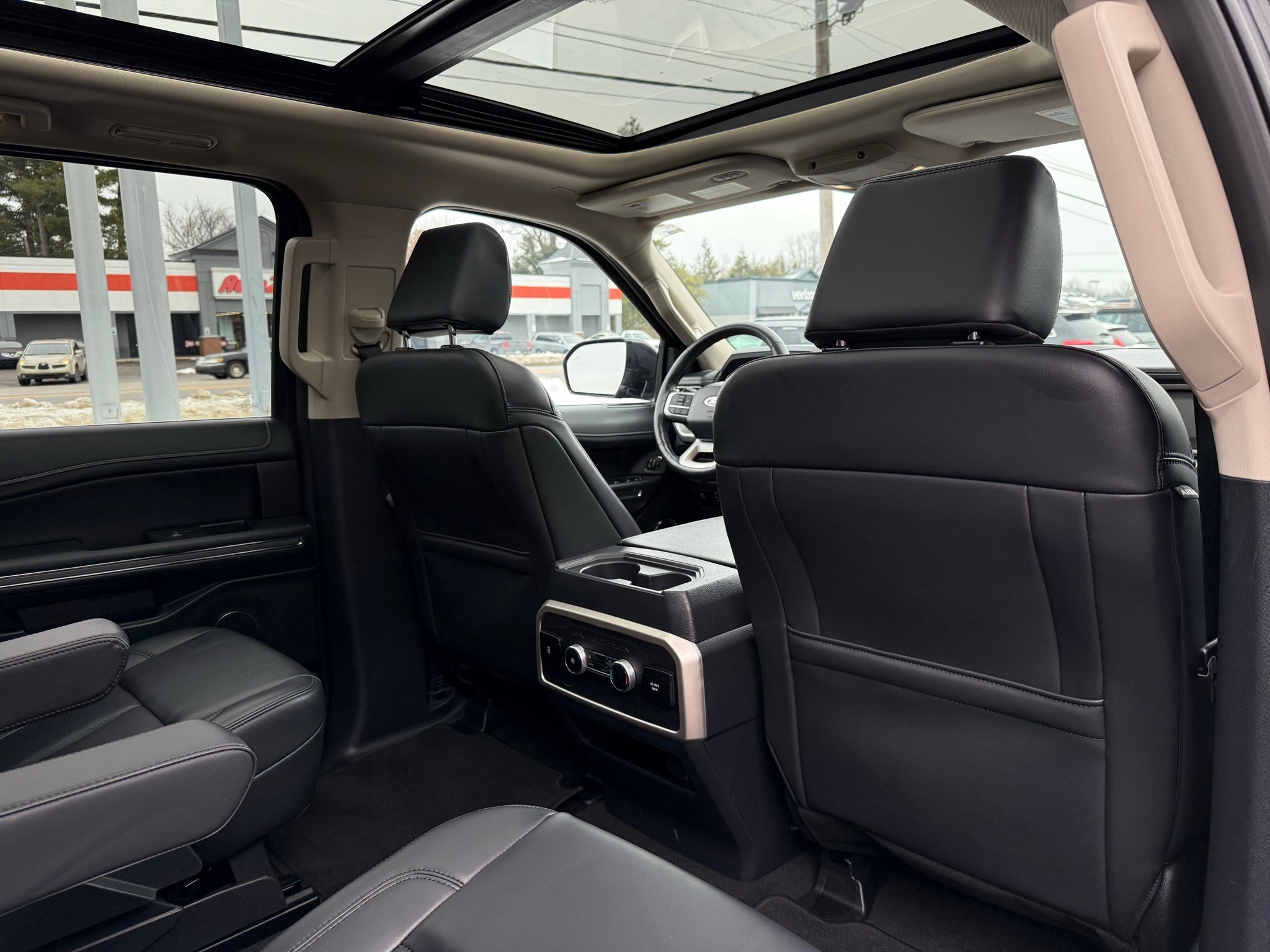 Ford Expedition  2023