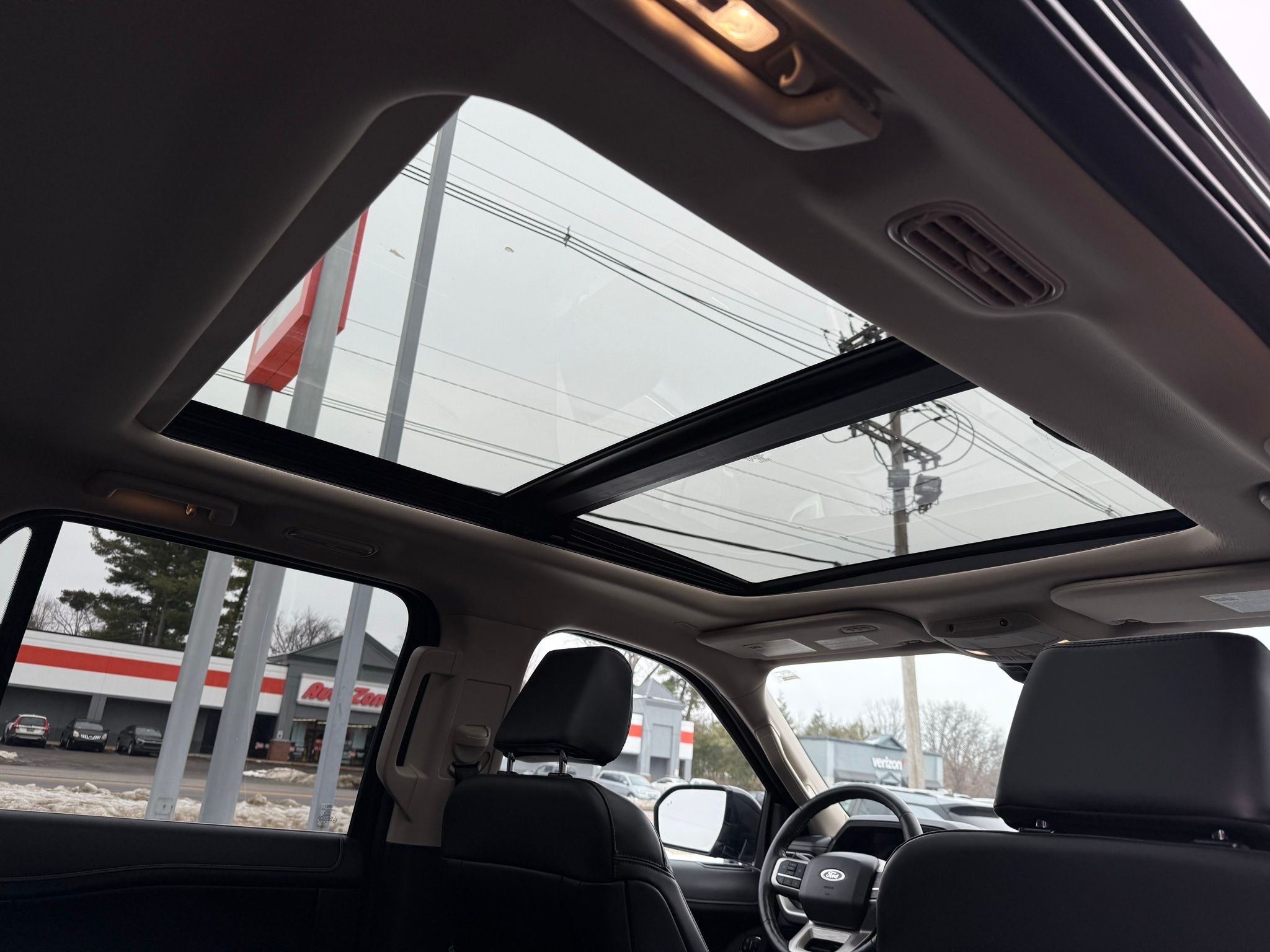 Ford Expedition  2023