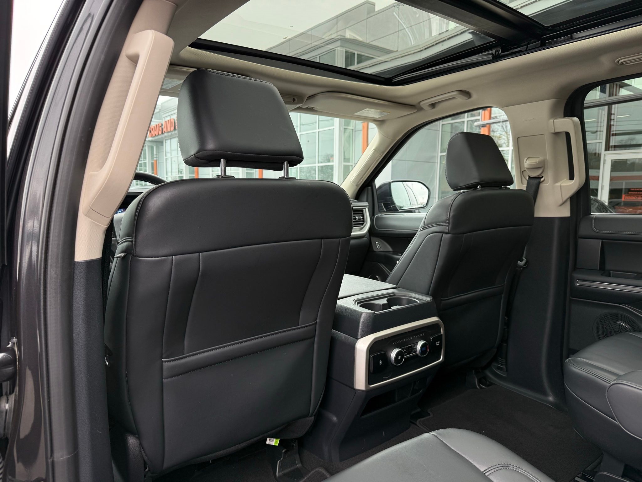 Ford Expedition  2023