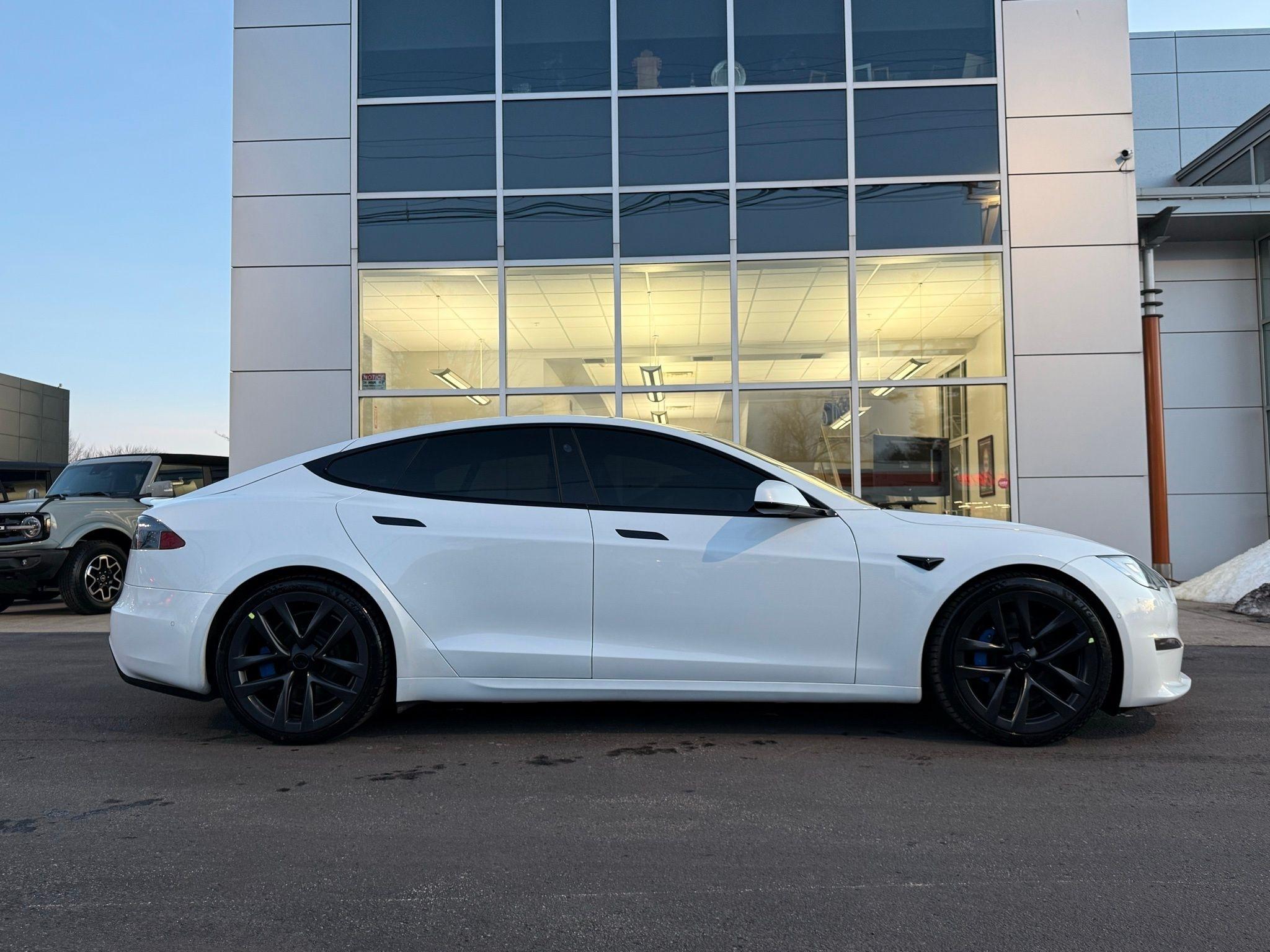 Tesla Model S  2021