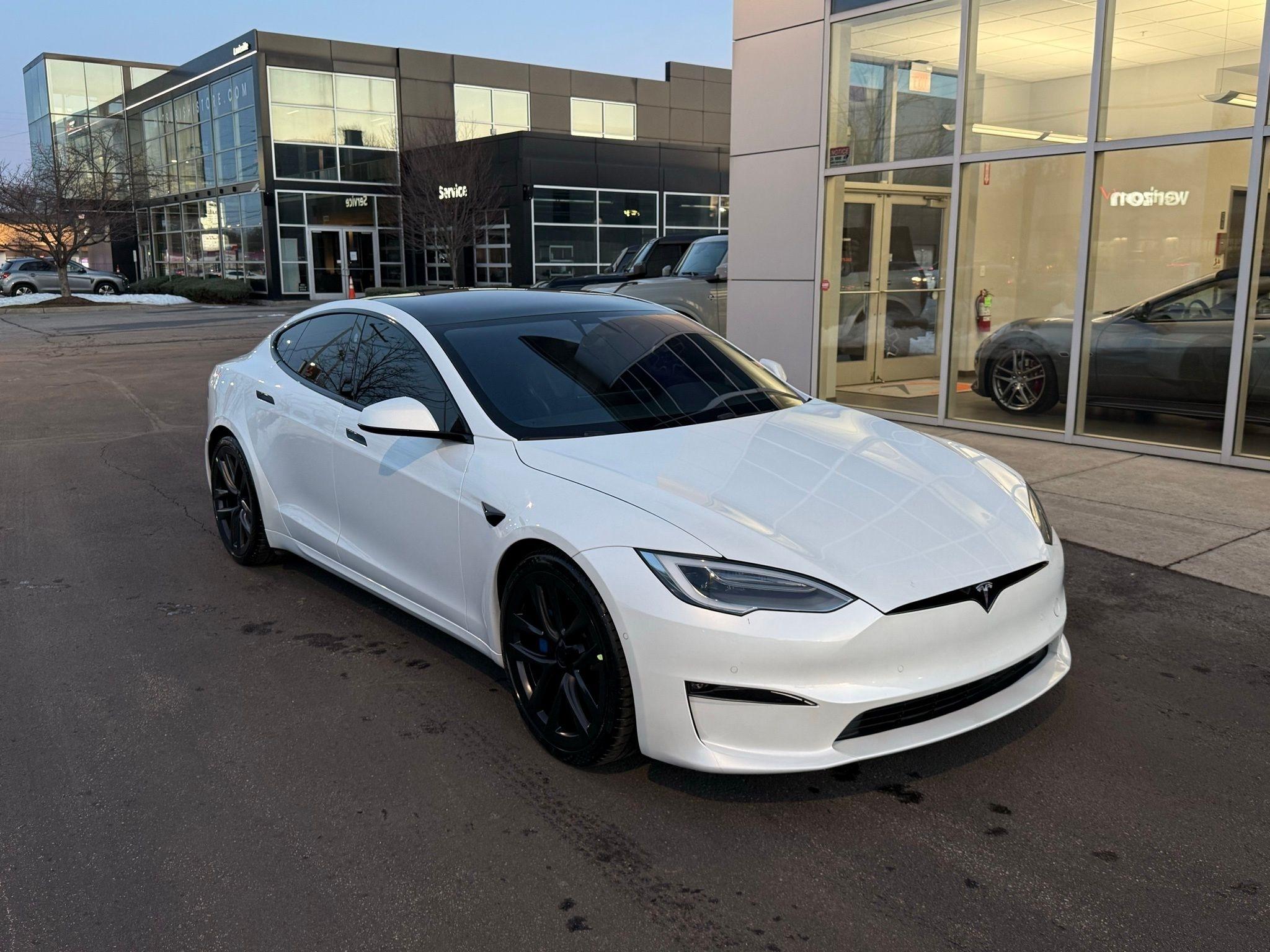 Tesla Model S  2021