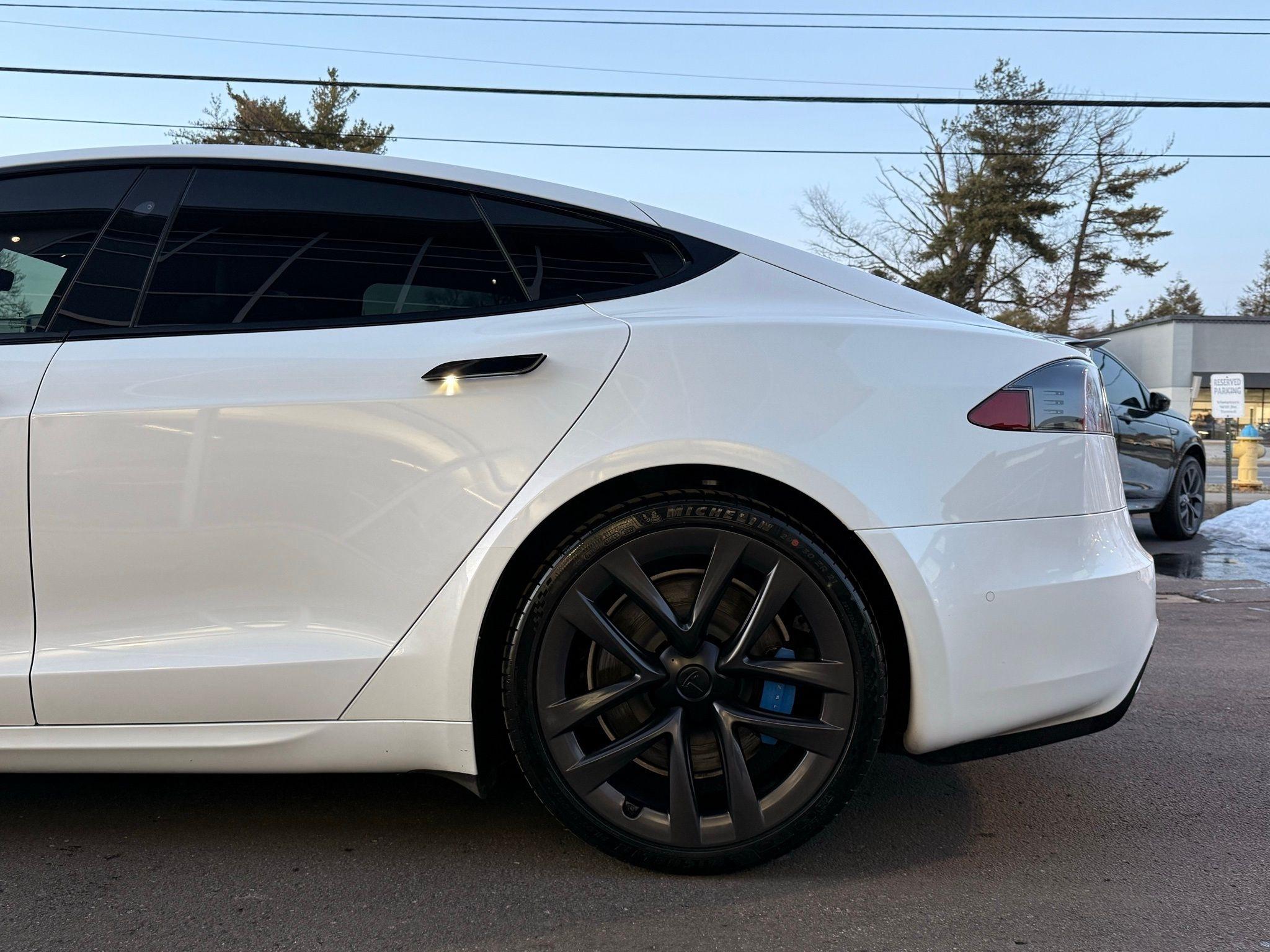 Tesla Model S  2021