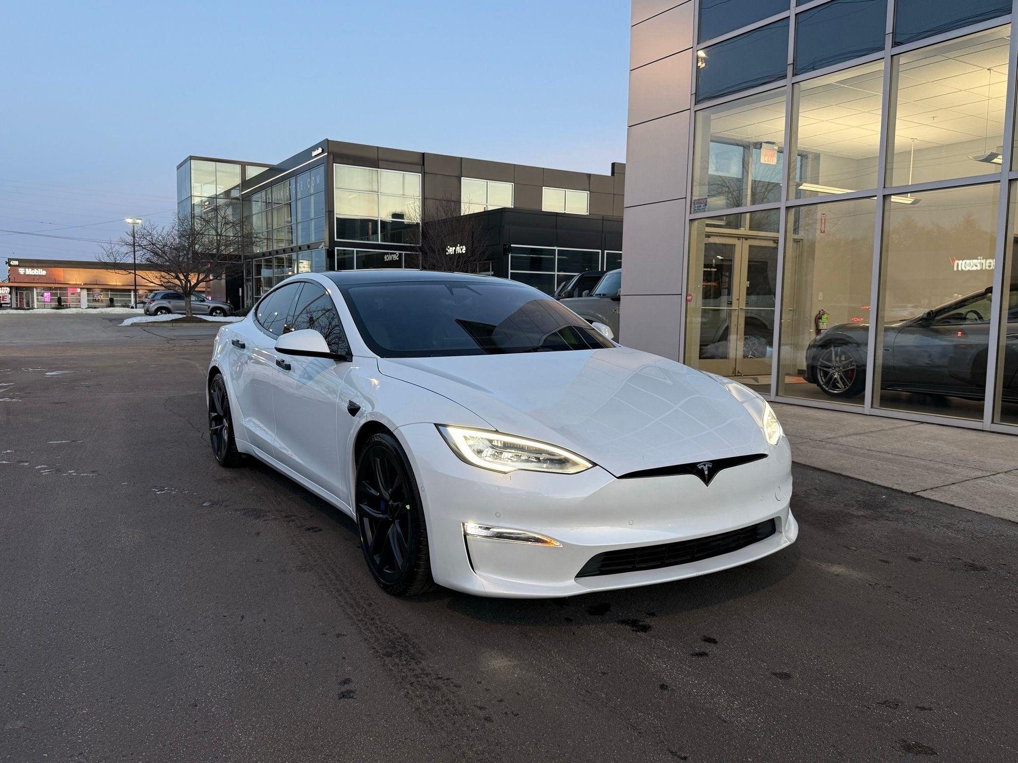 Tesla Model S  2021