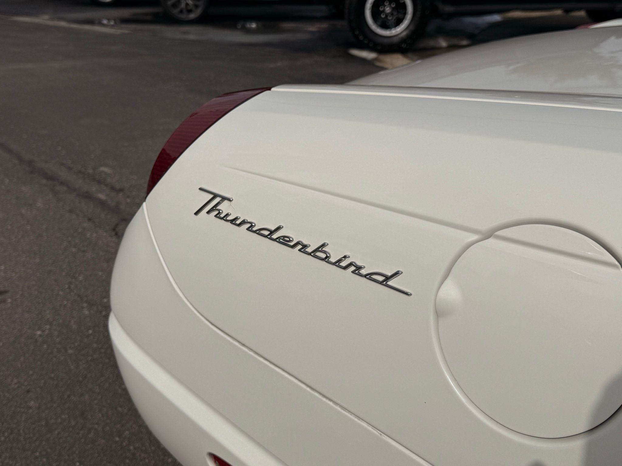 Ford Thunderbird  2002