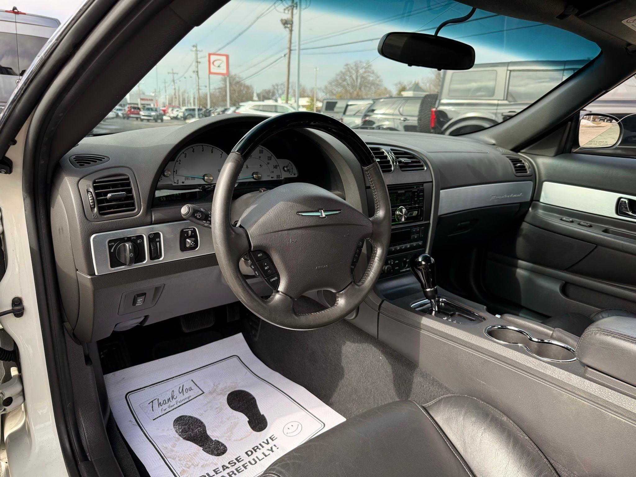 Ford Thunderbird  2002