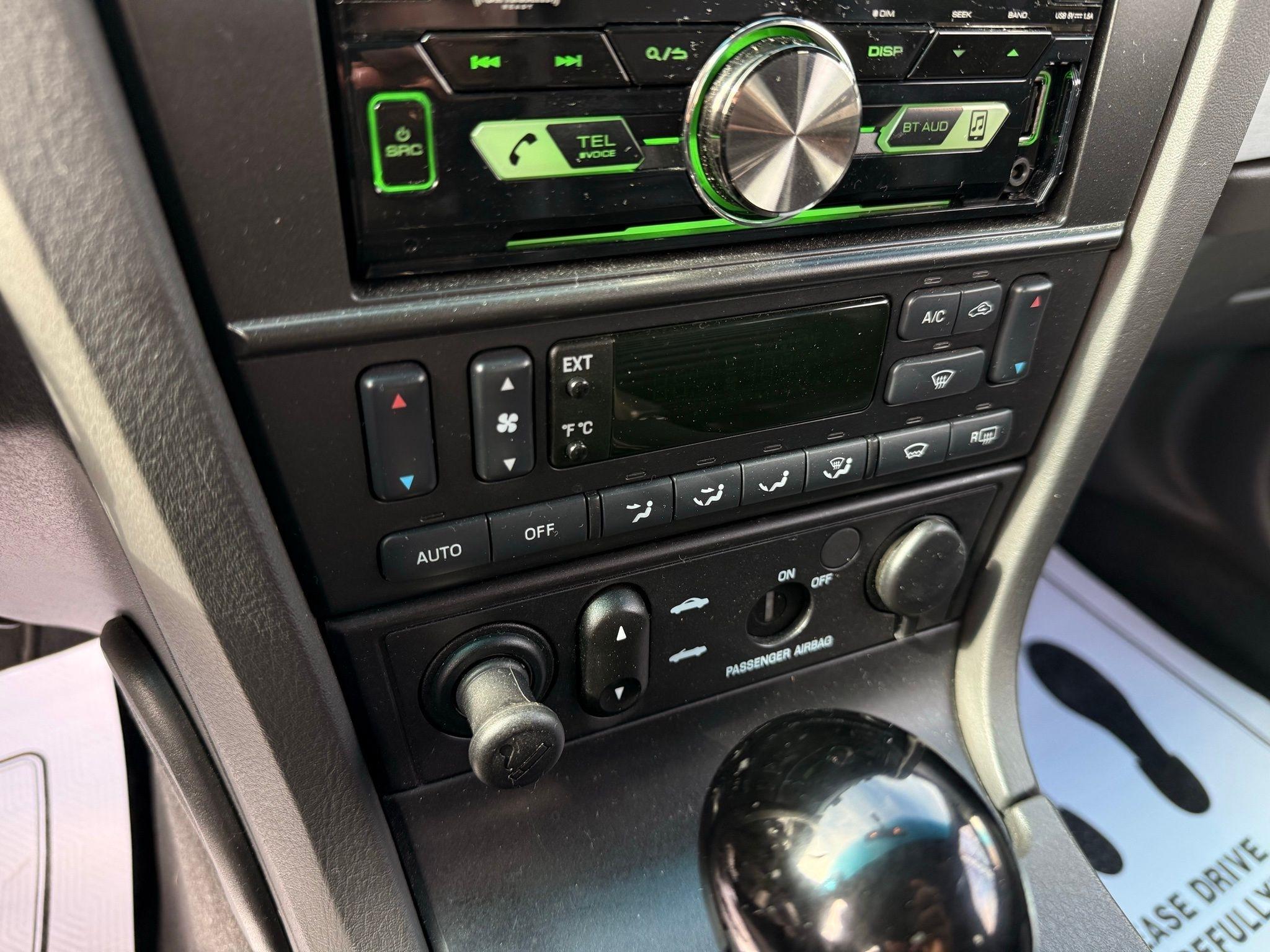 Ford Thunderbird  2002