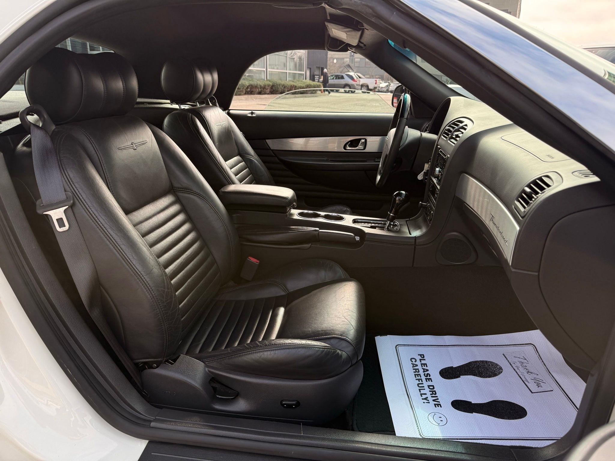 Ford Thunderbird  2002