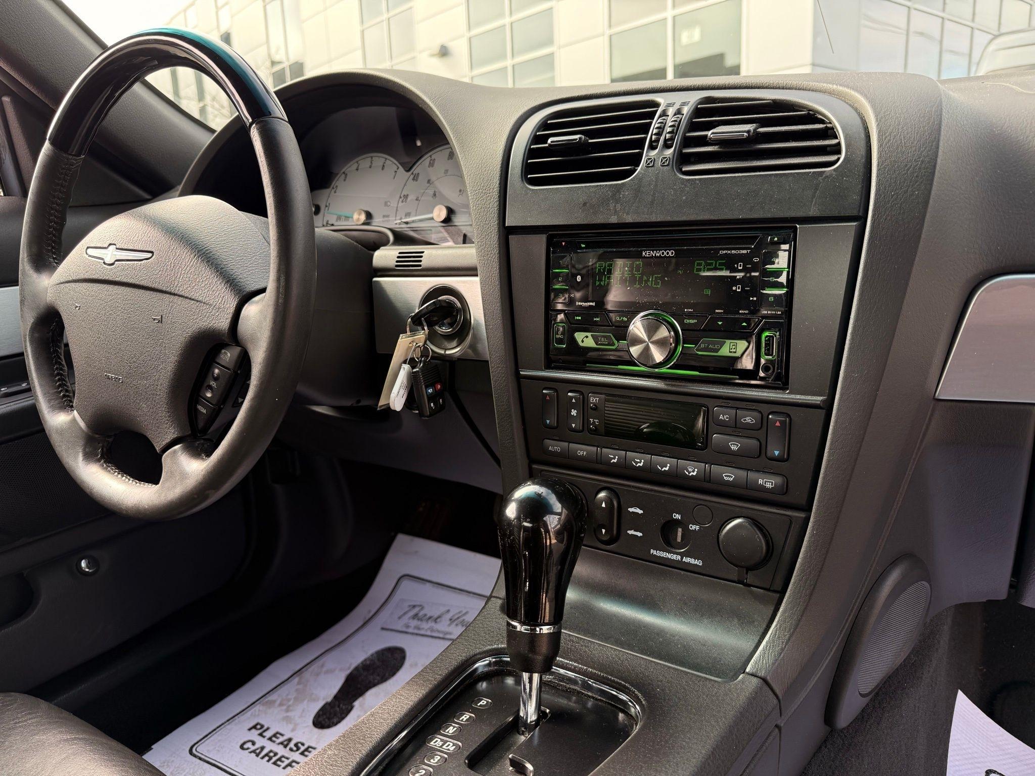 Ford Thunderbird  2002