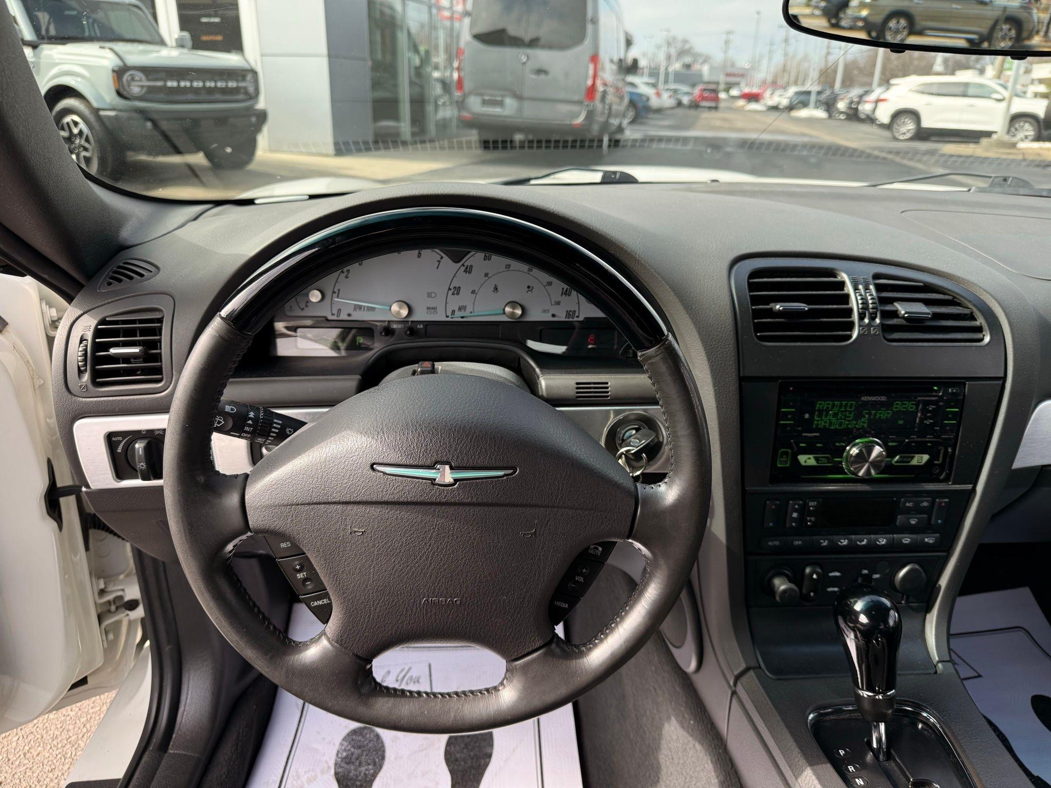 Ford Thunderbird  2002