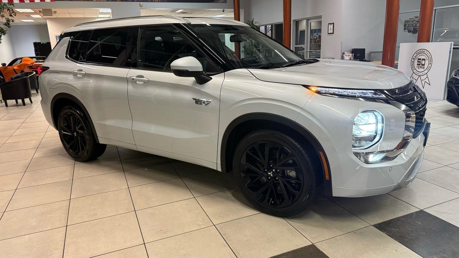 Mitsubishi Outlander PHEV  2024