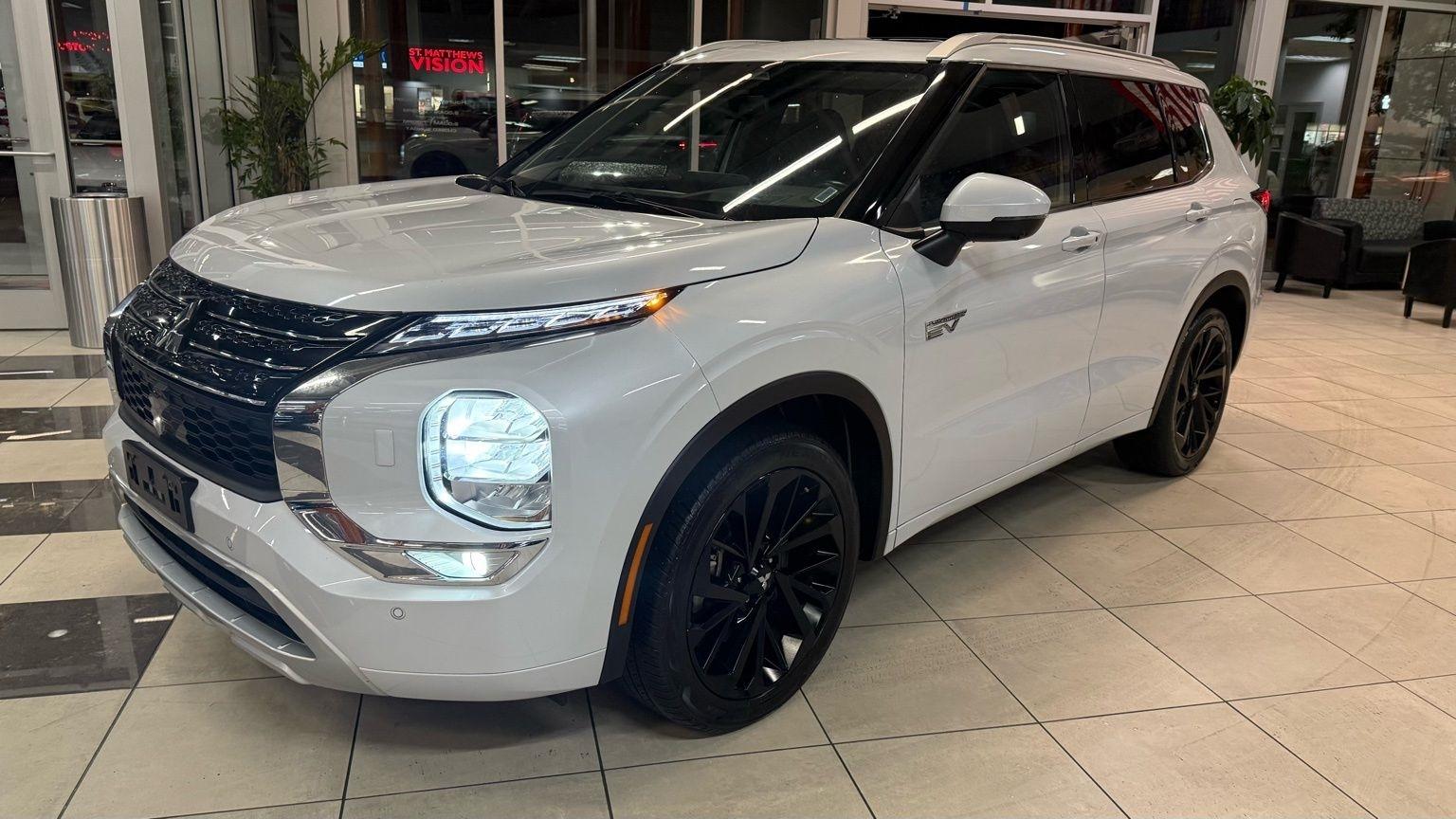 Mitsubishi Outlander PHEV  2024