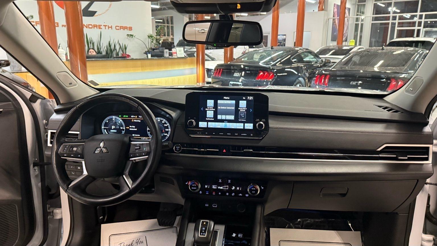 Mitsubishi Outlander PHEV  2024