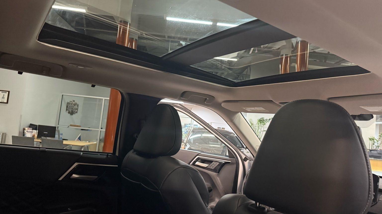 Mitsubishi Outlander PHEV  2024