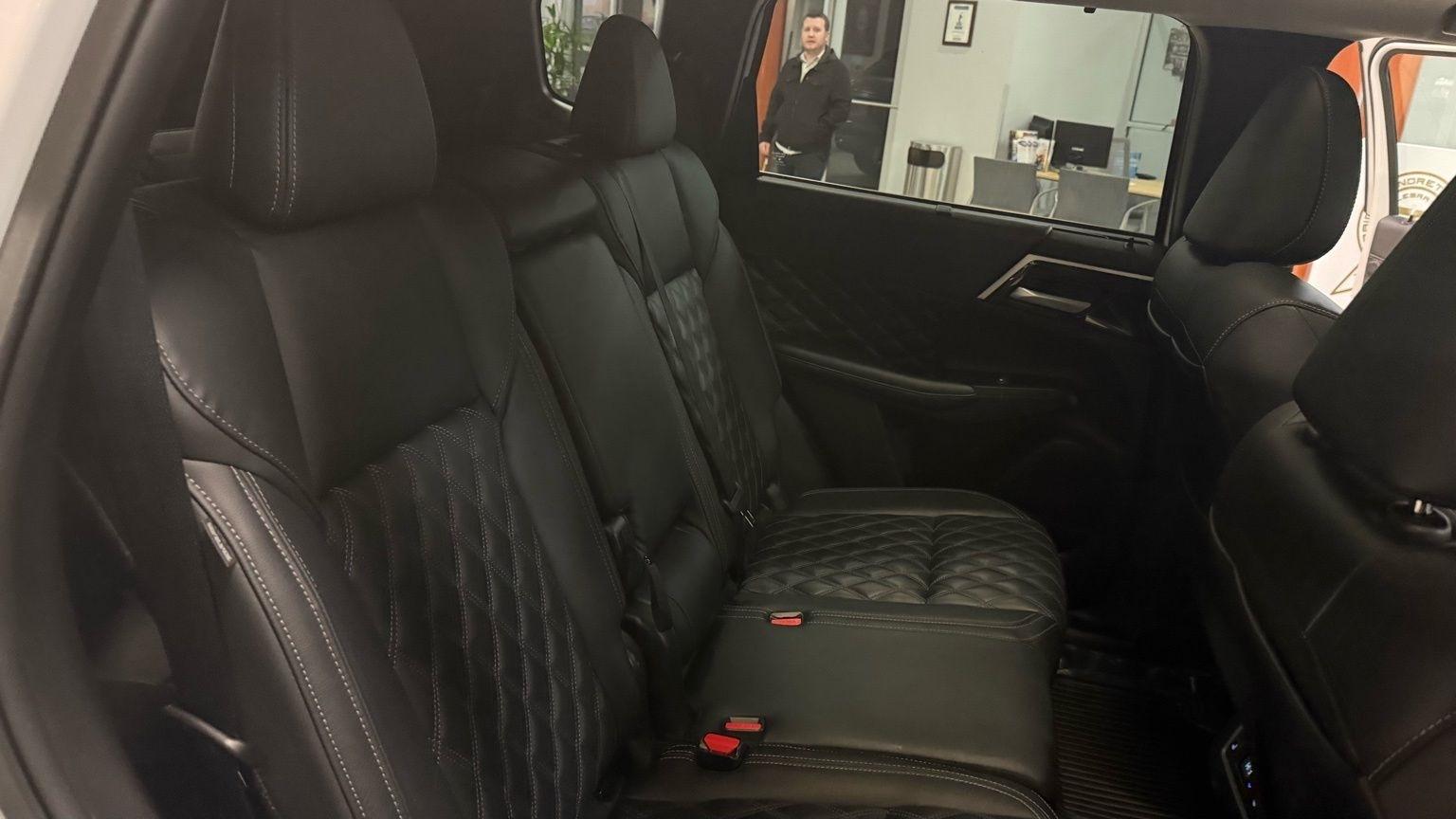 Mitsubishi Outlander PHEV  2024