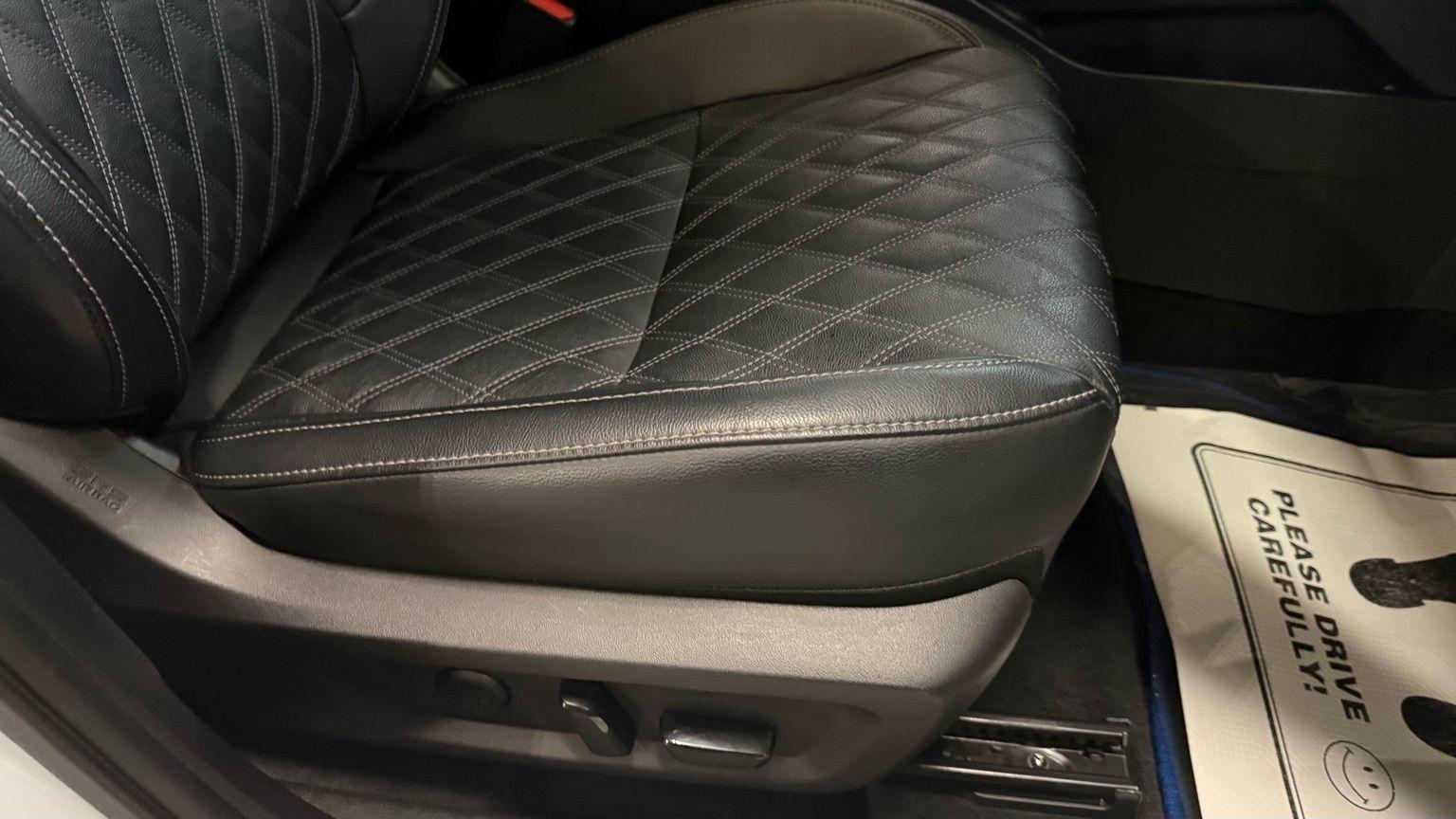 Mitsubishi Outlander PHEV  2024