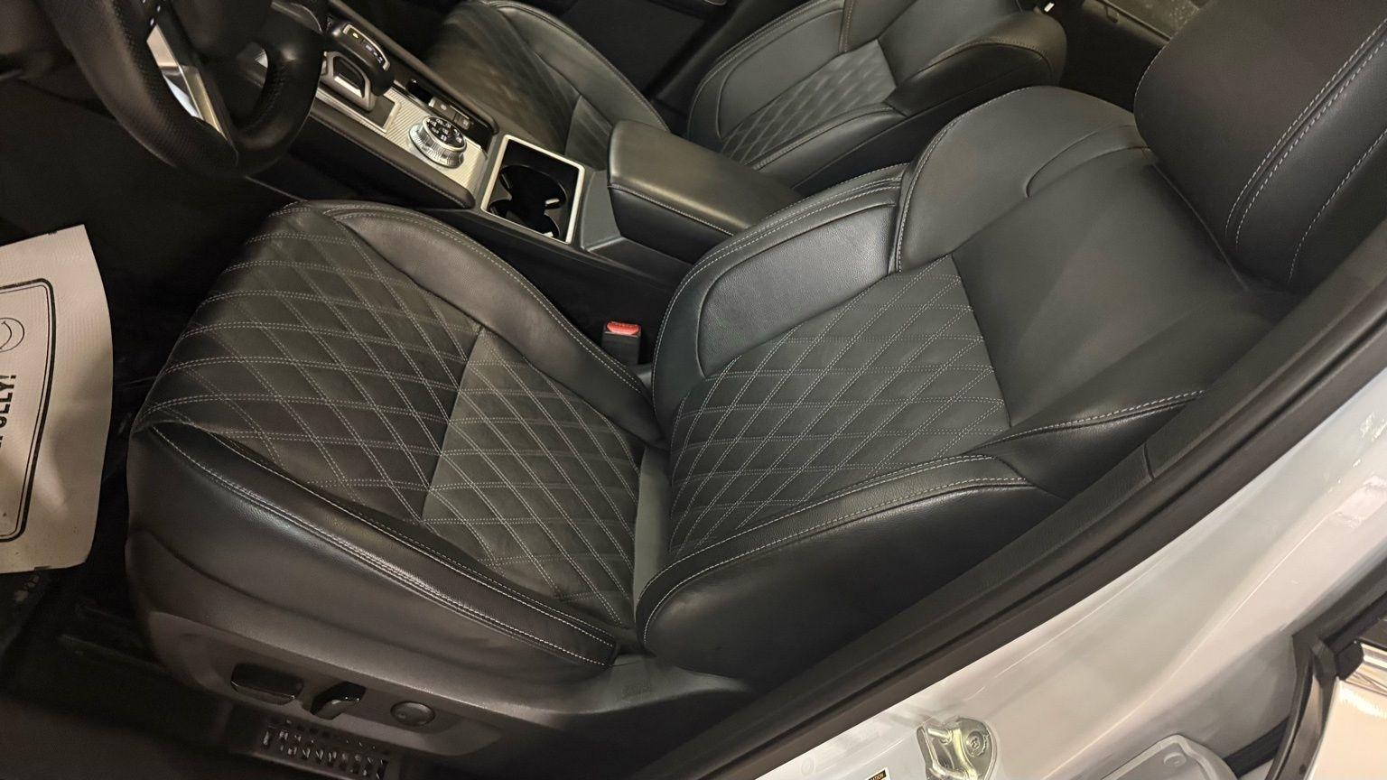 Mitsubishi Outlander PHEV  2024