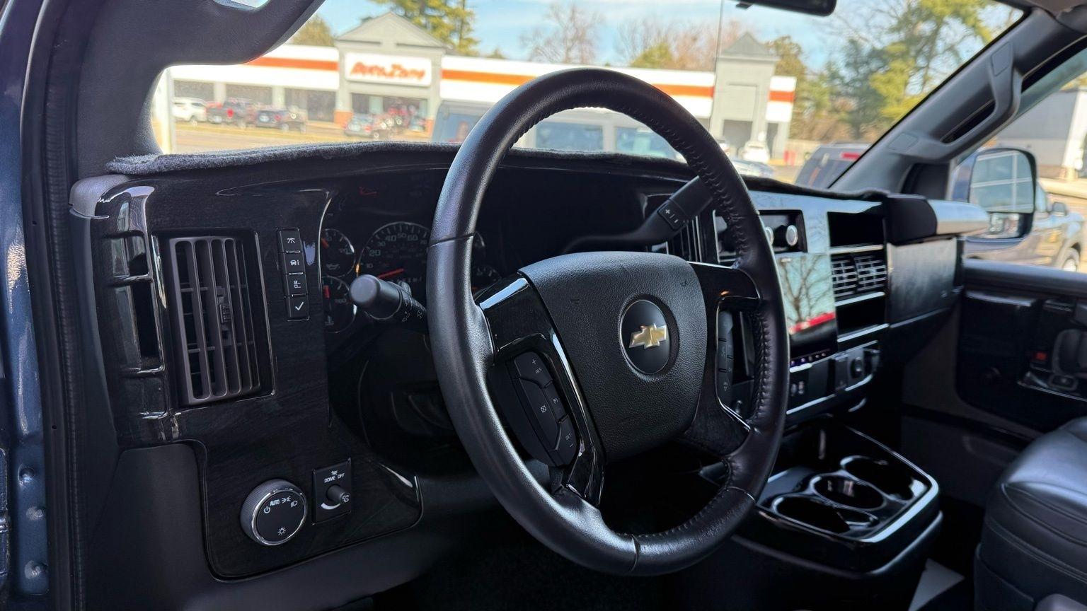 Chevrolet Express  2023