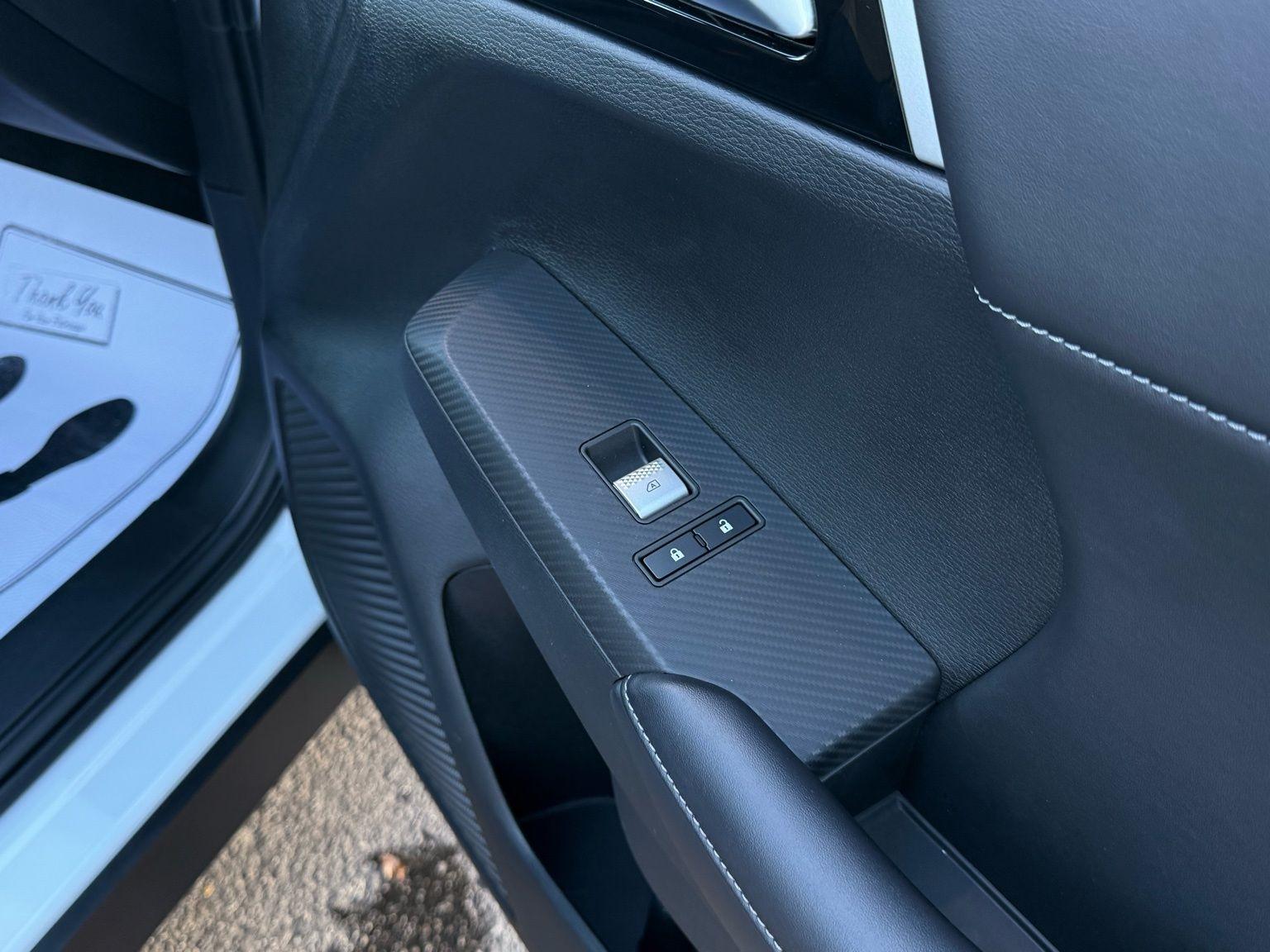 Mitsubishi Outlander PHEV  2024