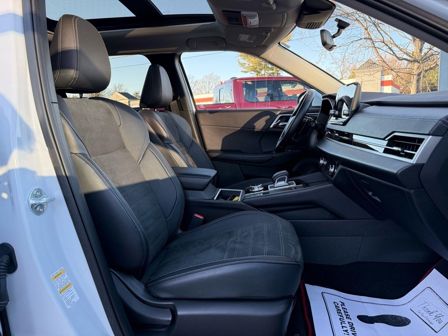 Mitsubishi Outlander PHEV  2024