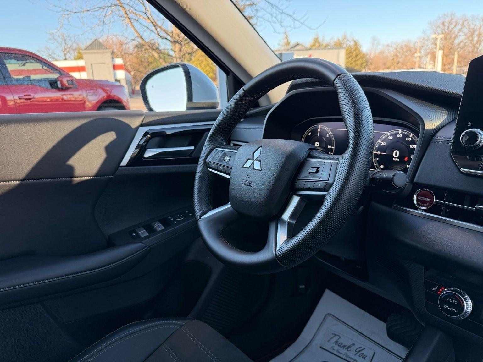 Mitsubishi Outlander PHEV  2024