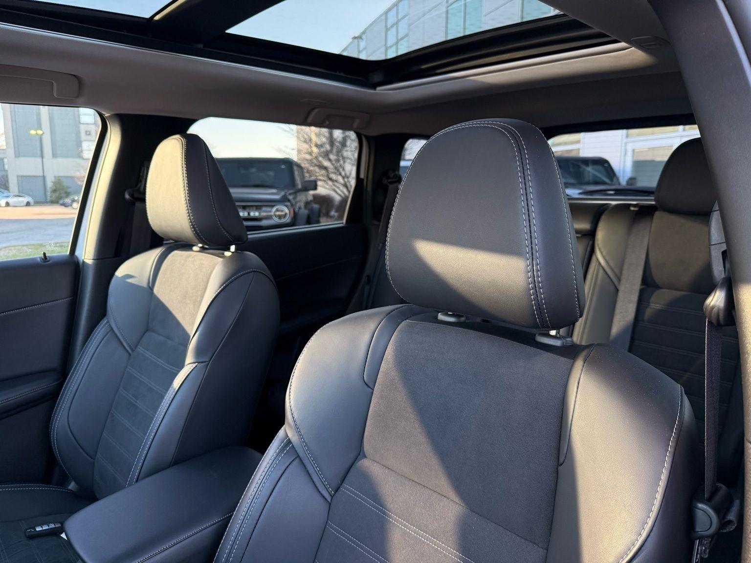 Mitsubishi Outlander PHEV  2024