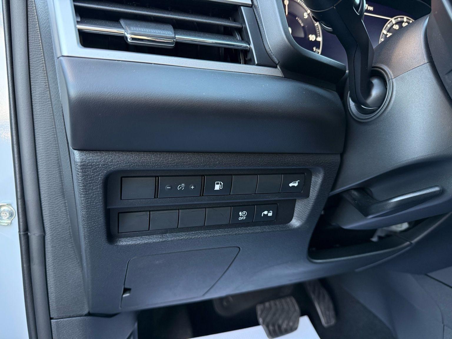 Mitsubishi Outlander PHEV  2024