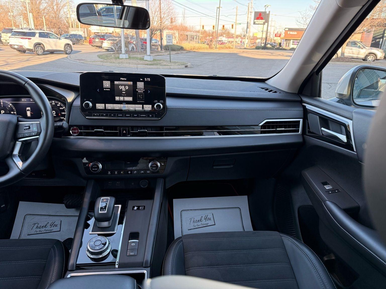 Mitsubishi Outlander PHEV  2024