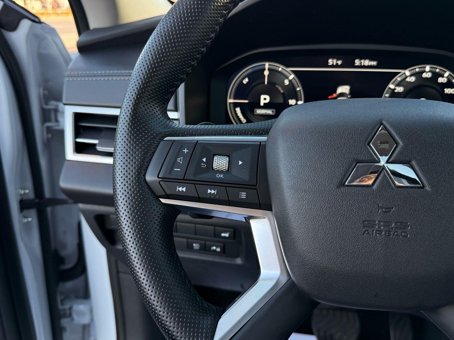 Mitsubishi Outlander PHEV  2024