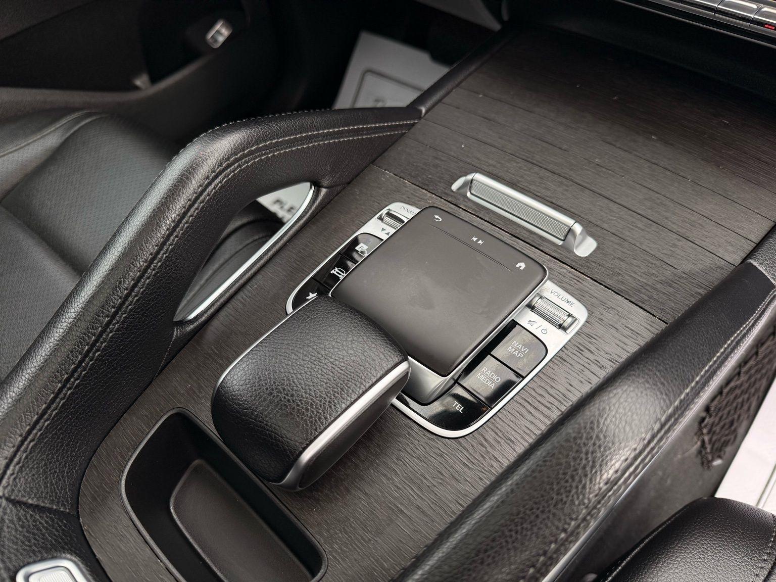 Mercedes-Benz GLE  2020