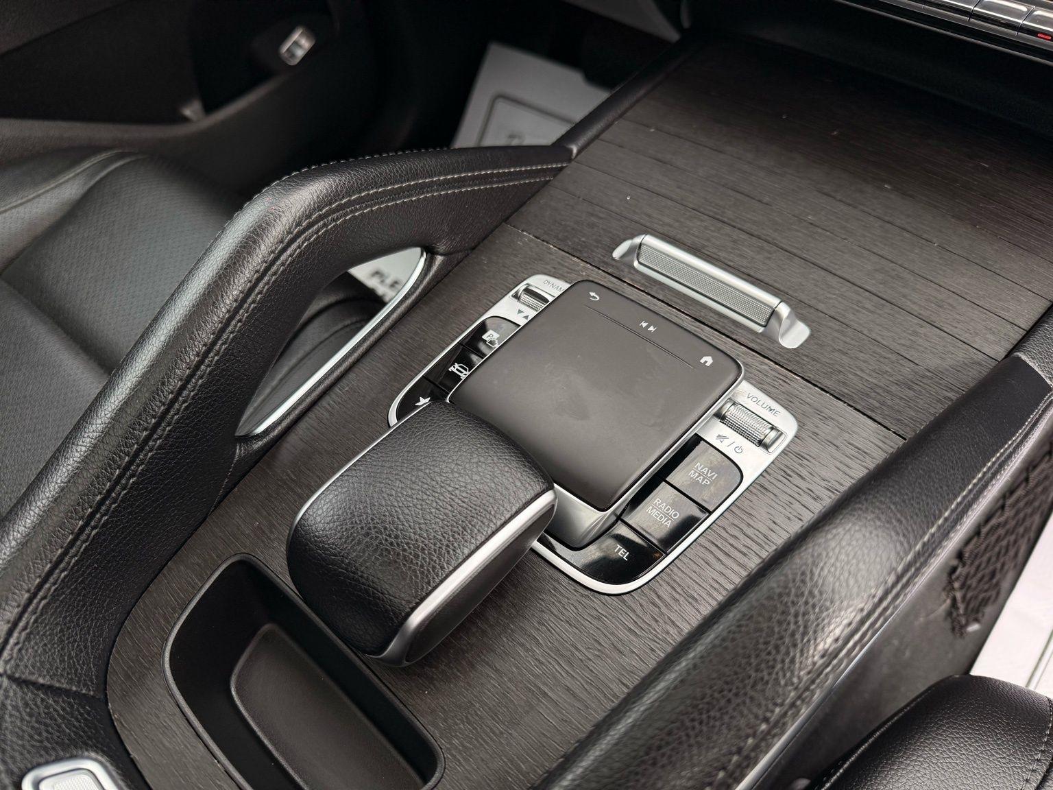 Mercedes-Benz GLE  2020