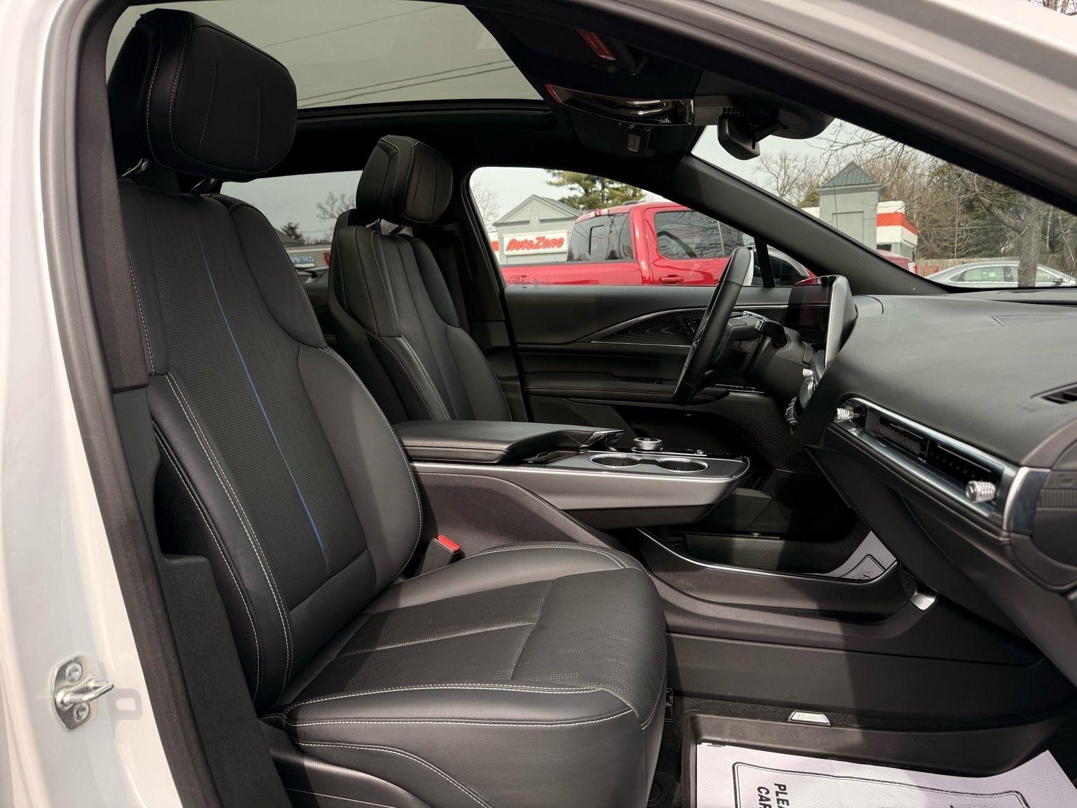 Cadillac Lyriq  2024