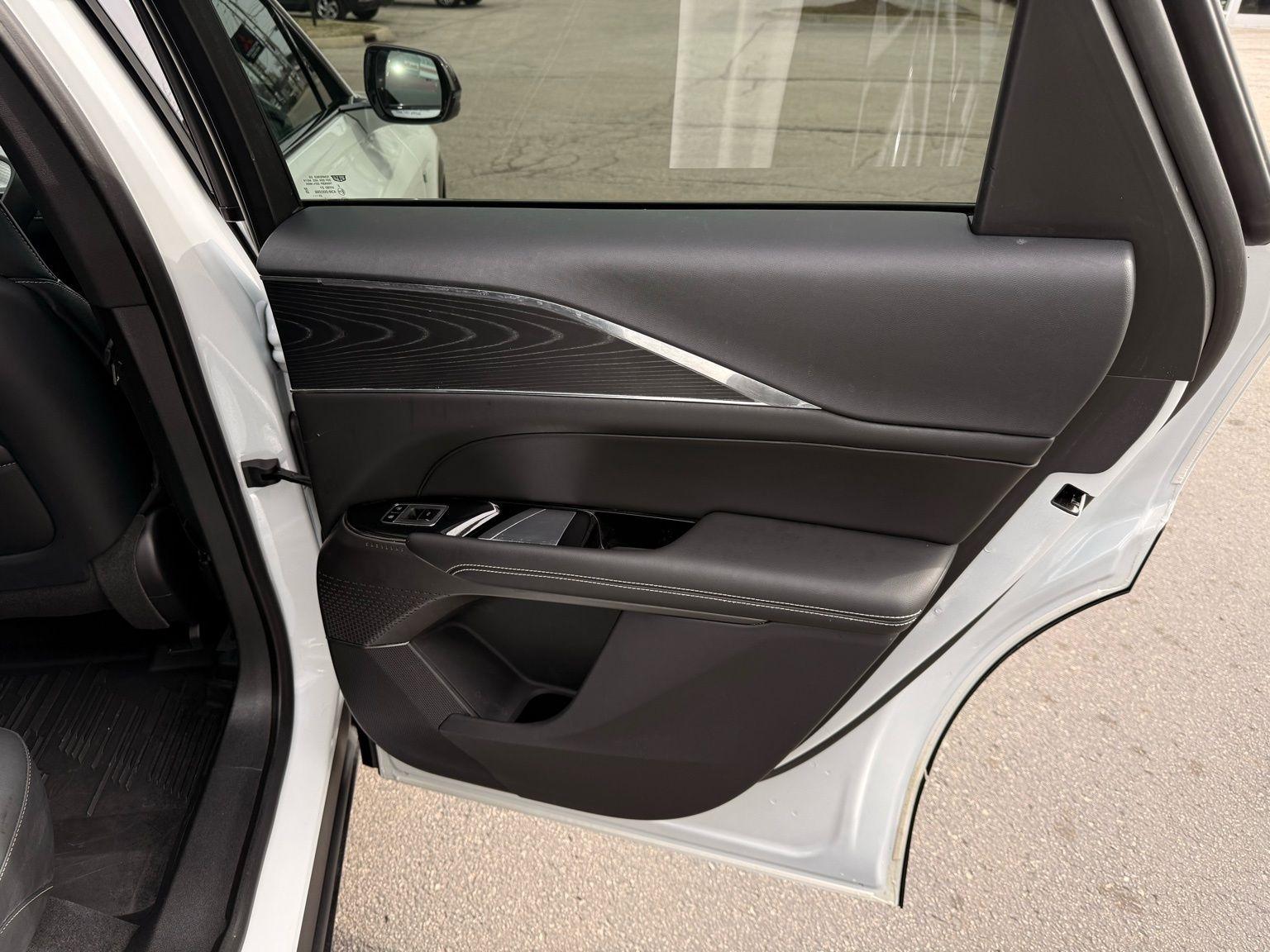 Cadillac Lyriq  2024