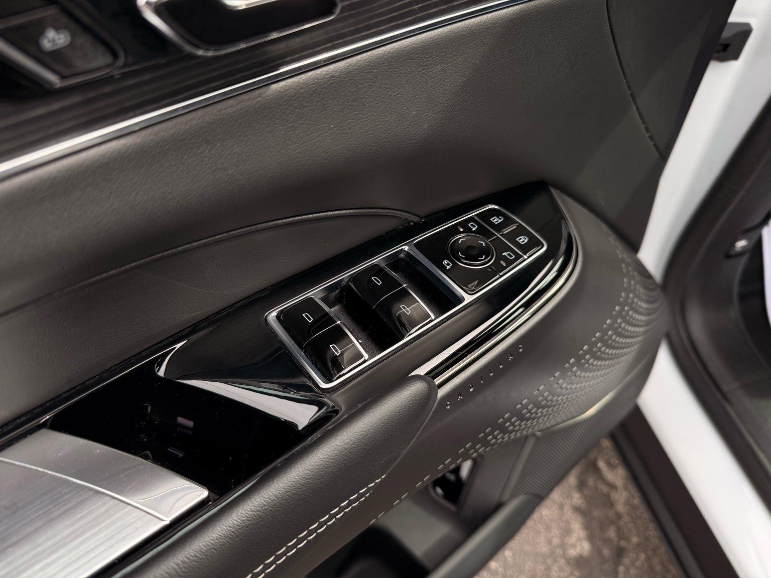 Cadillac Lyriq  2024