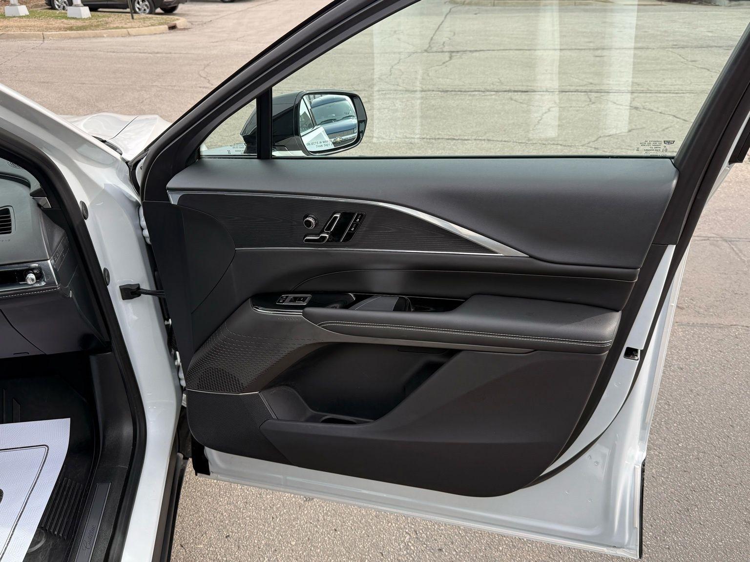 Cadillac Lyriq  2024