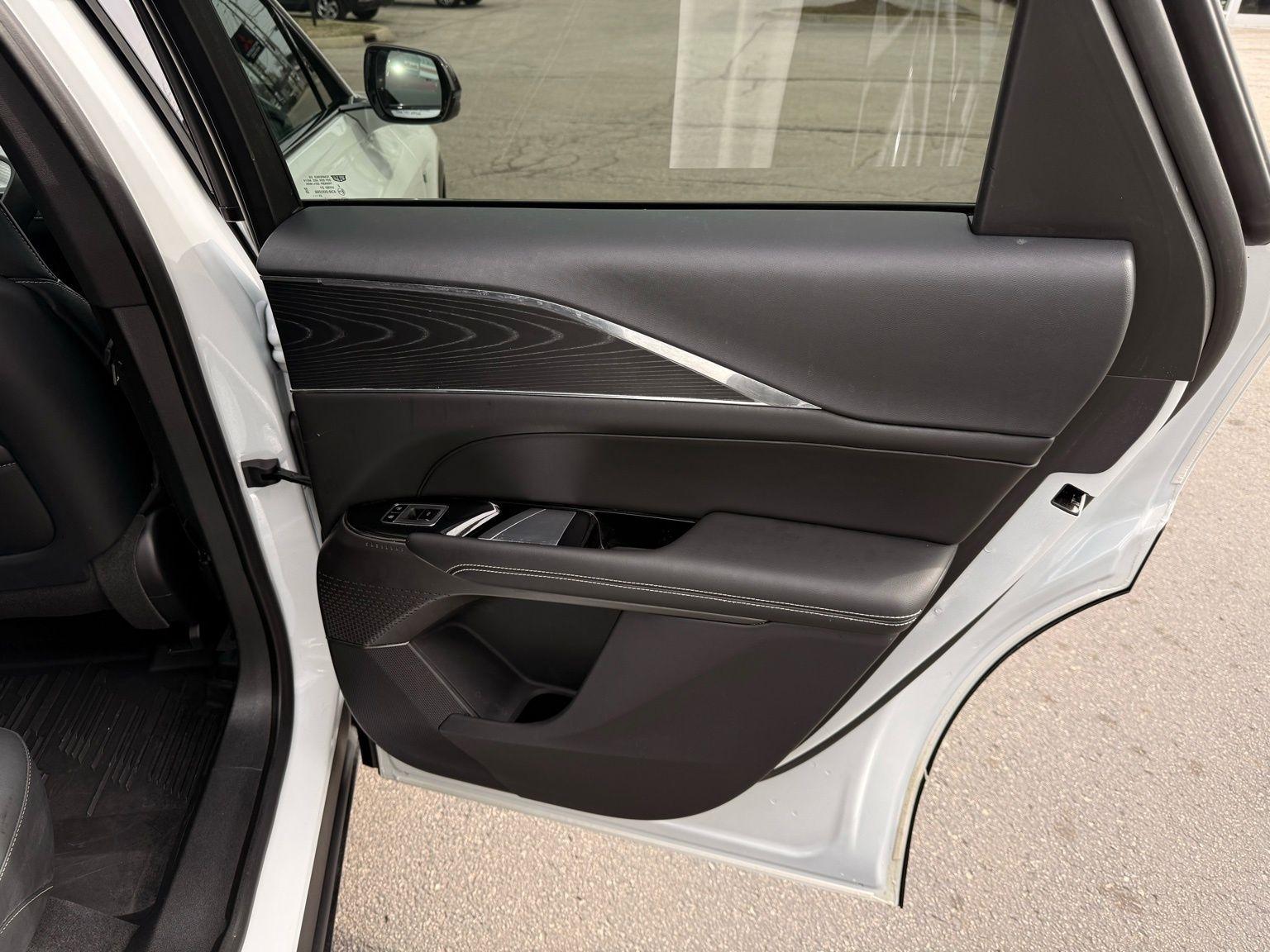 Cadillac Lyriq  2024